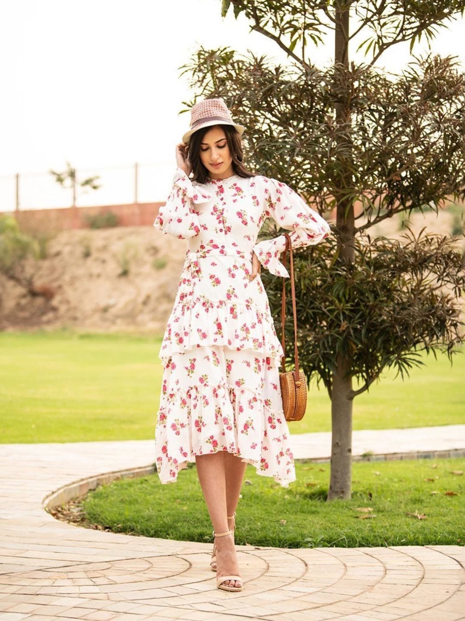 BInfinite White Orchid Asymmetric Layered Dress