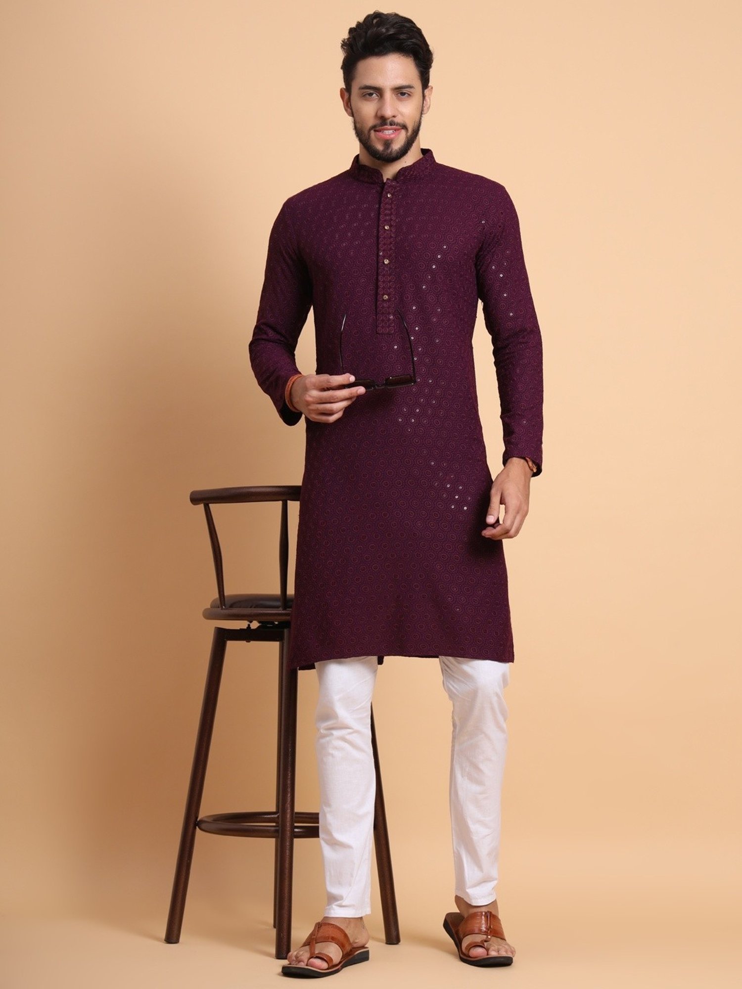 SWAGG INDIA Maroon Regular Fit Embroidered Kurta
