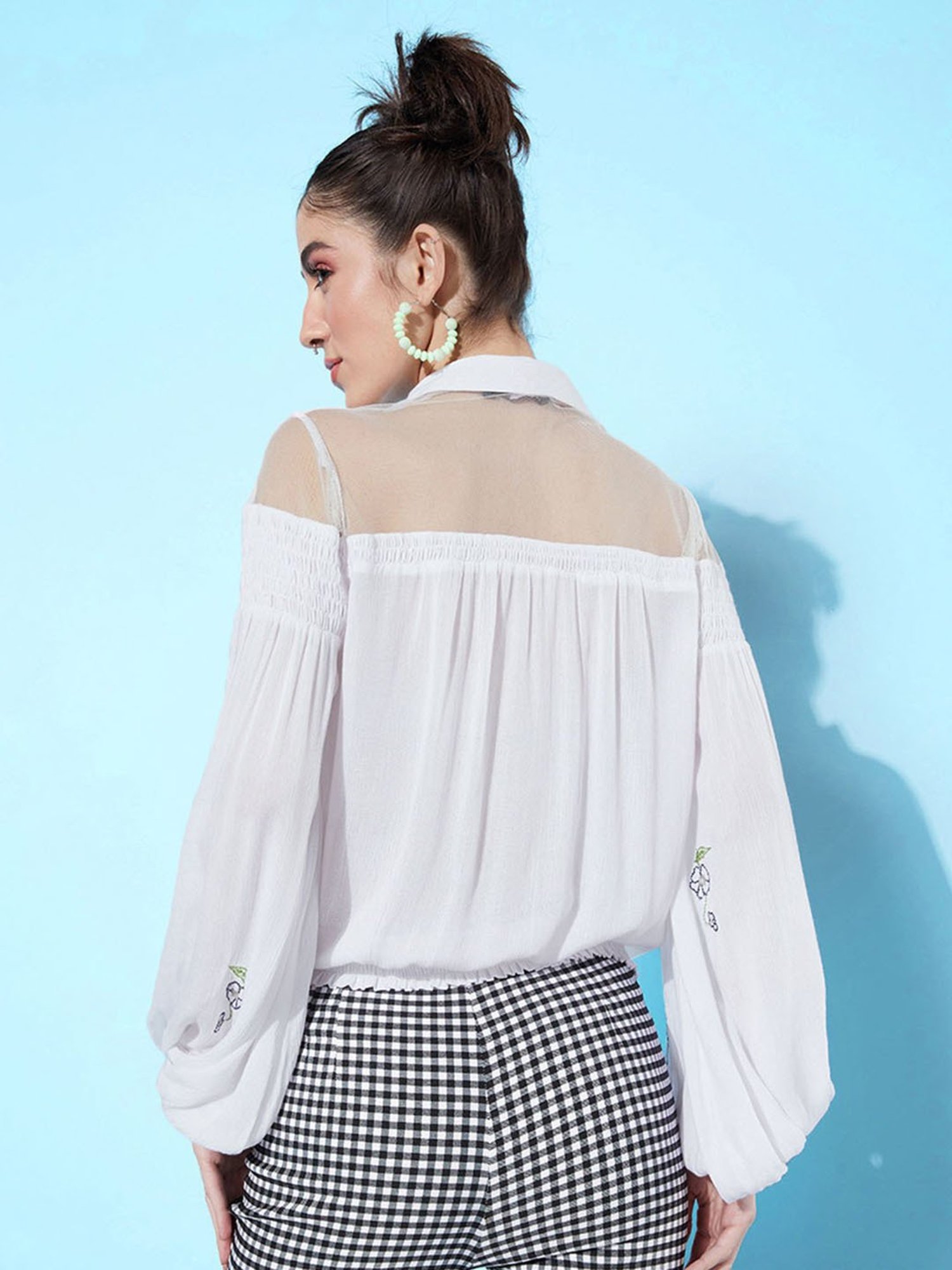 QUIERO White Embroidered Top
