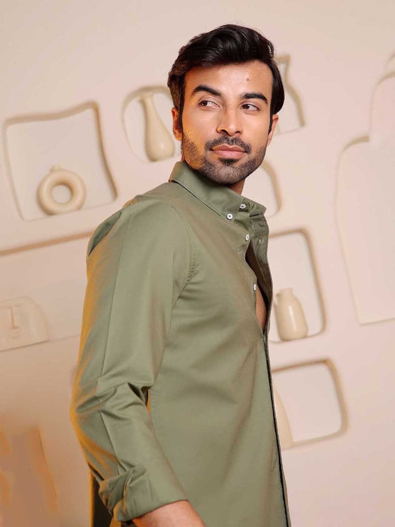 SUBTRACT Olive Regular Fit Shirt