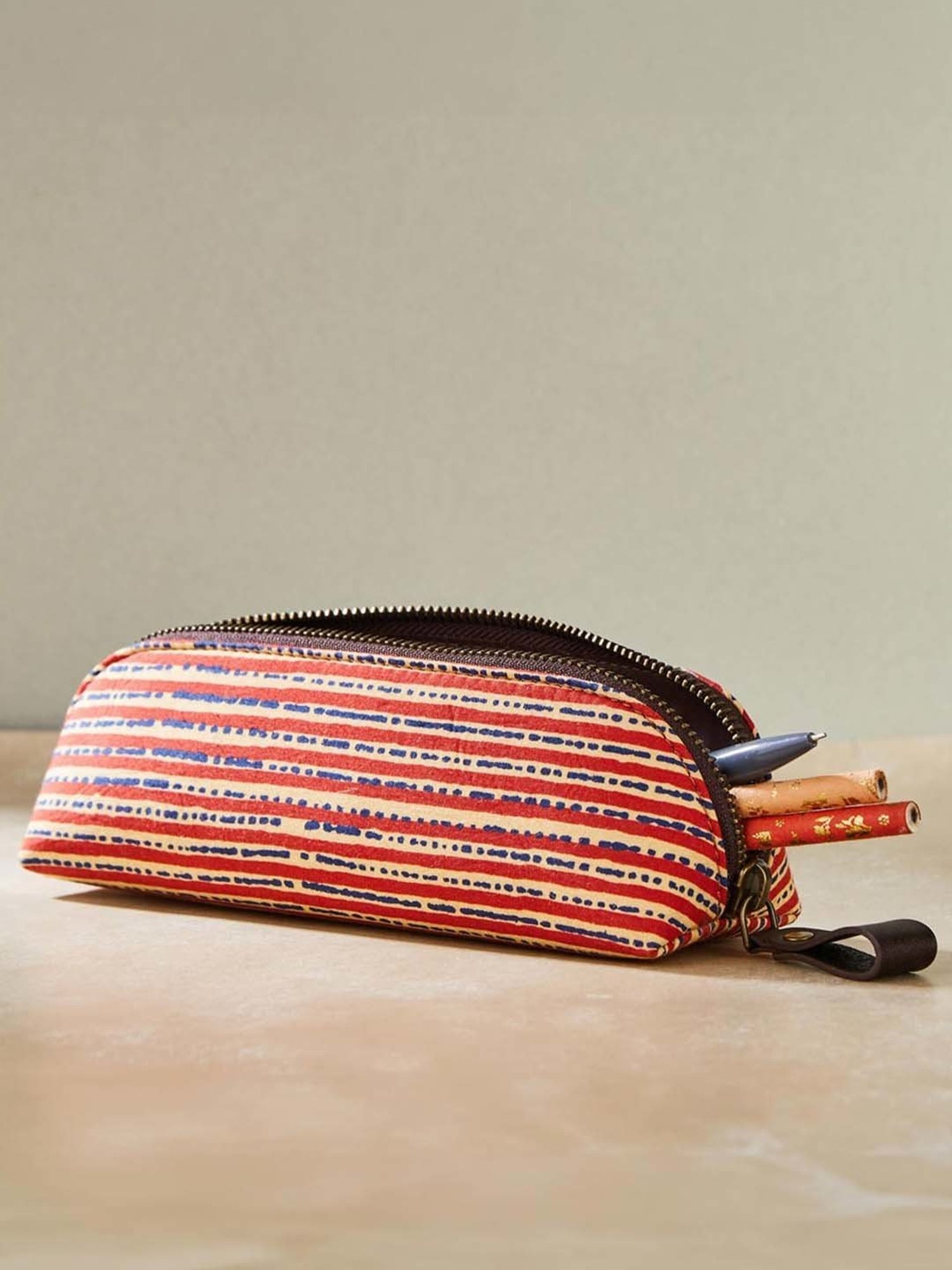 HOSTA HOMES Black Pvc Parachute Material Zipper Bag - Set of 2