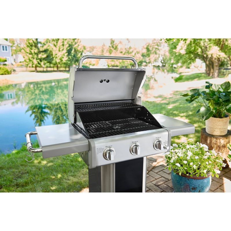 Kenmore 3 Burner Outdoor Patio Gas BBQ Propane Grill PG-4030400LD - Black