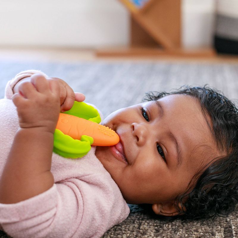 Infantino Go Gaga! Textured Carrot Teether
