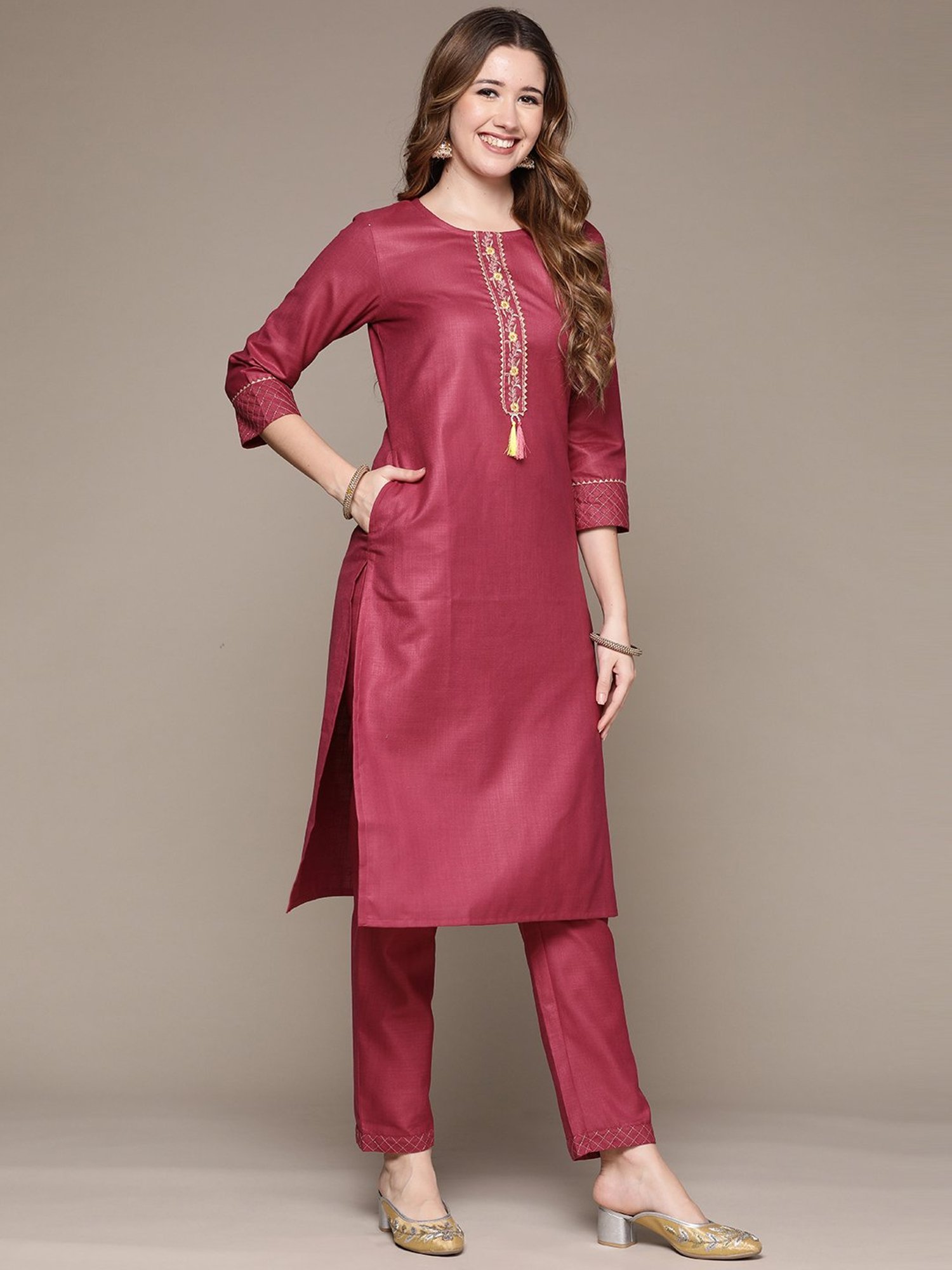 Anubhutee Purple Embroidered Kurta Pant Set