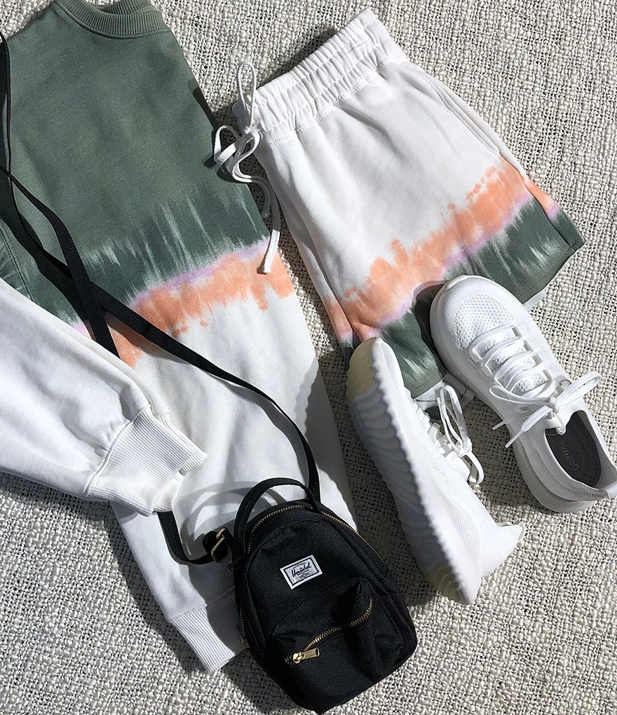 Aetrex Carly Knit Lace-Up Sneakers