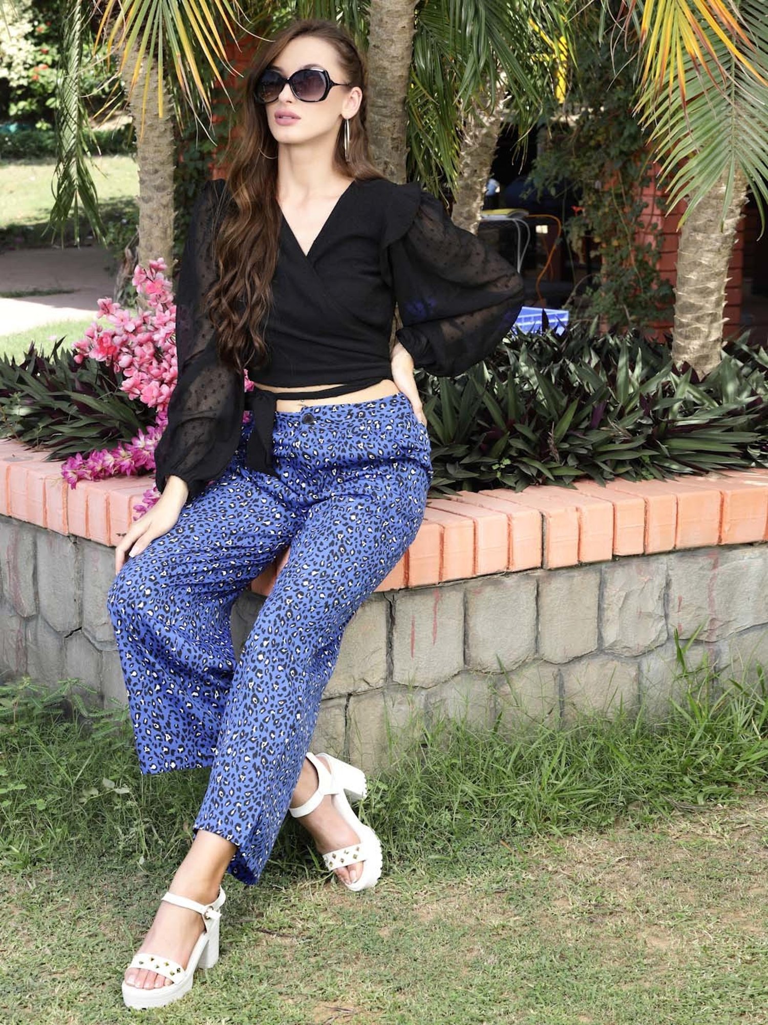 Sera Black Self Pattern Crop Top