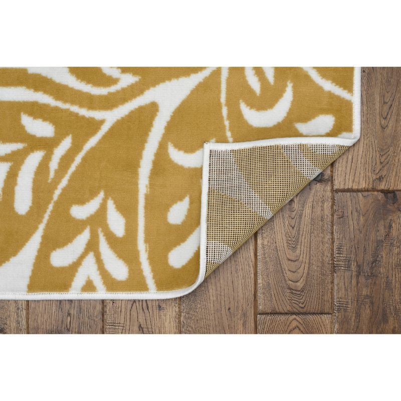 4'8"x7'6" Capri Floral Rug Yellow/White - Linon