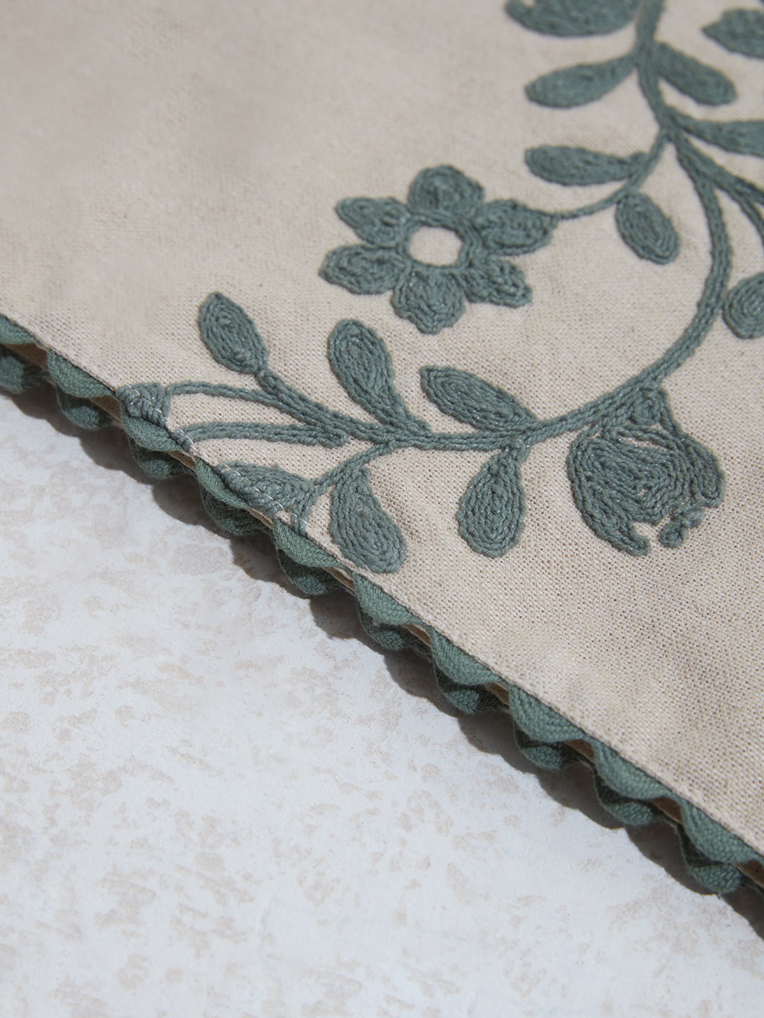 Romee Pink Polyester Ethnic Runners