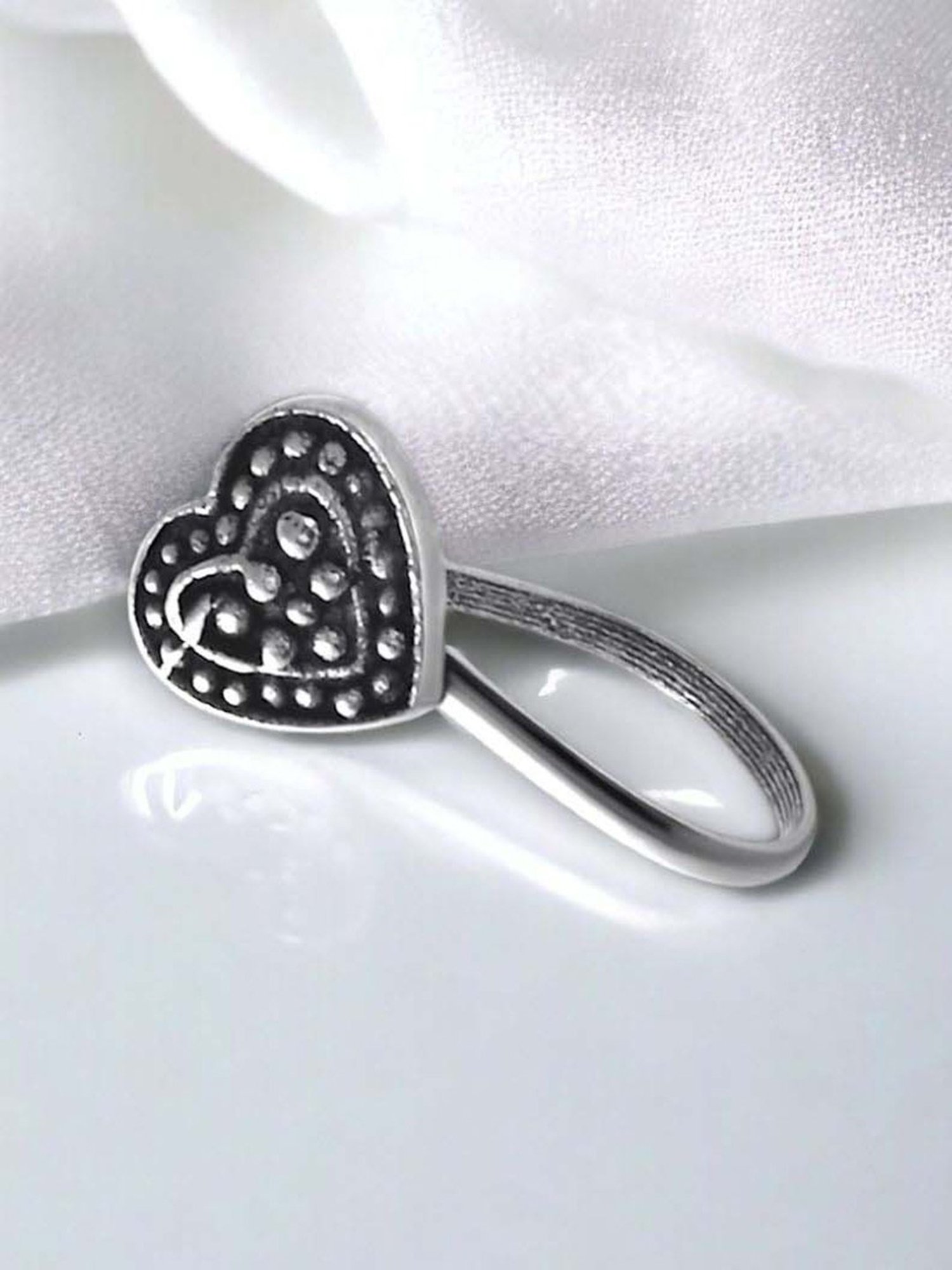 Rihi by P.C. Chandra Jewellers Love Nosepin for Women & Girls