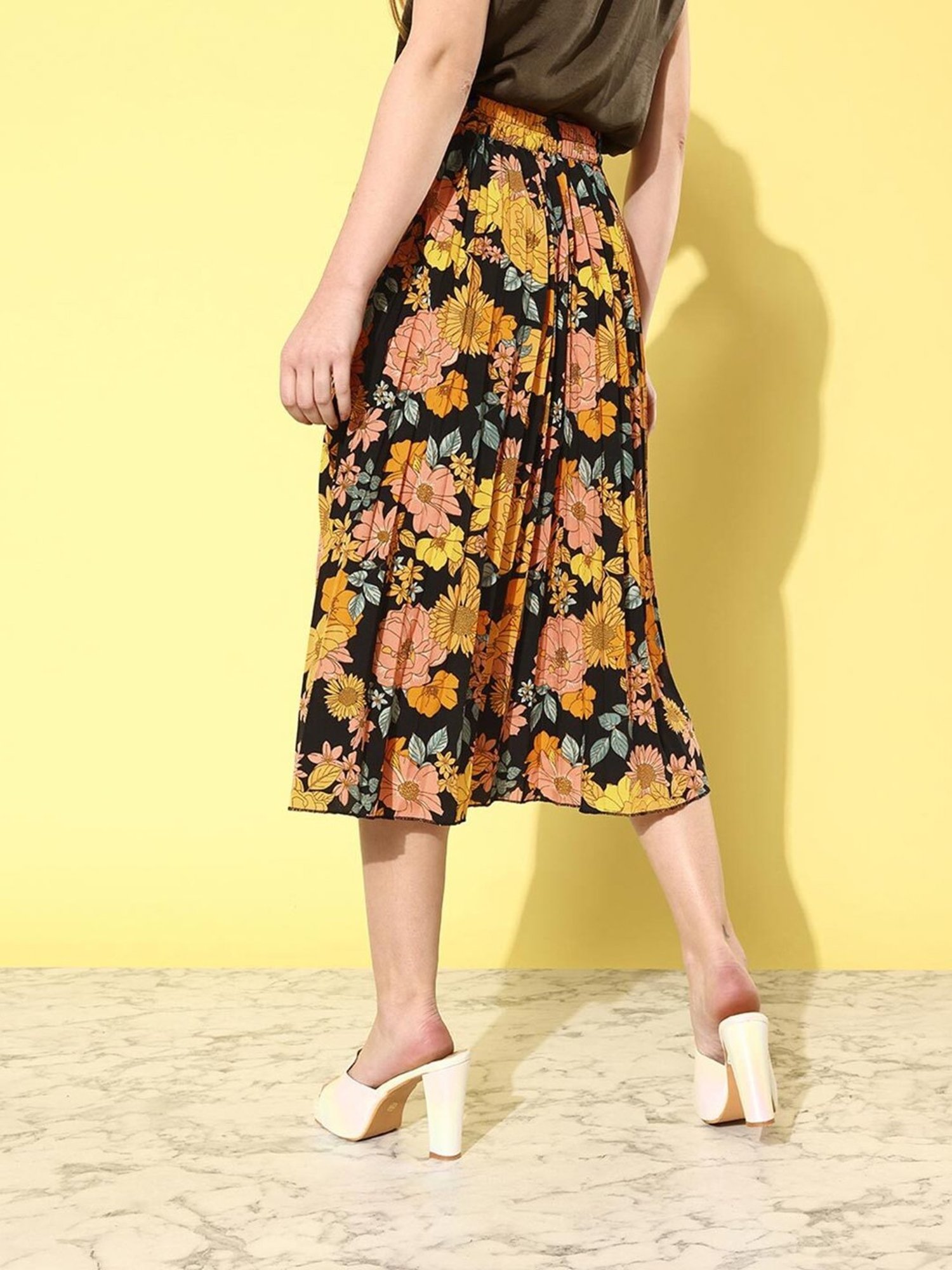 Anvi Be Yourself Black Printed Pleated Skirt