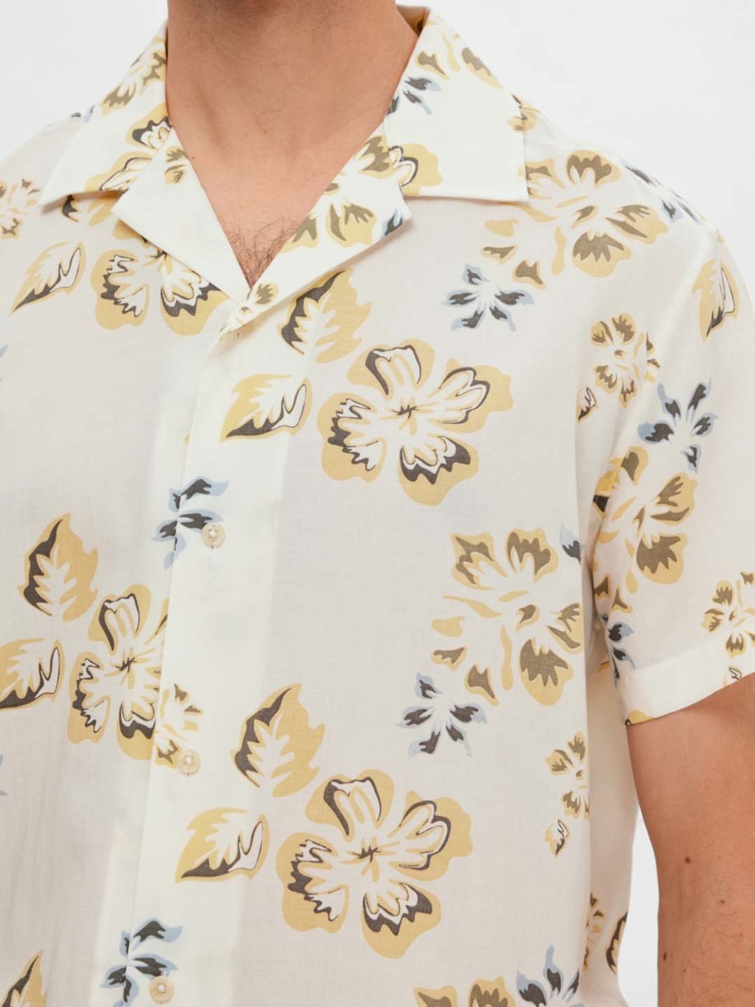SELECTED HOMME White Regular Fit Floral Print Shirt