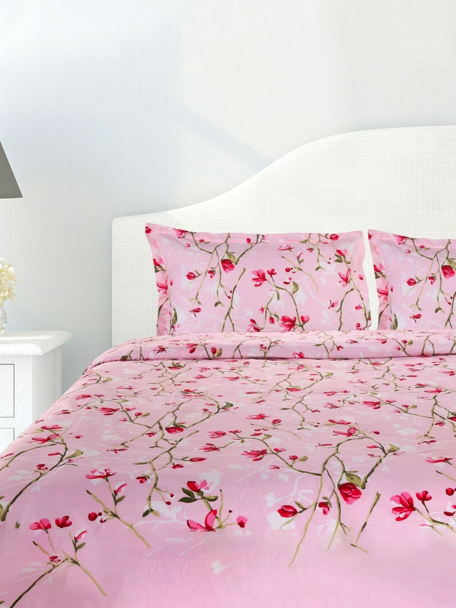 Haus & Kinder Summer Vintage Romance Printed Pink 186 TC Cotton Bed Sheet with 2 Pillow Covers