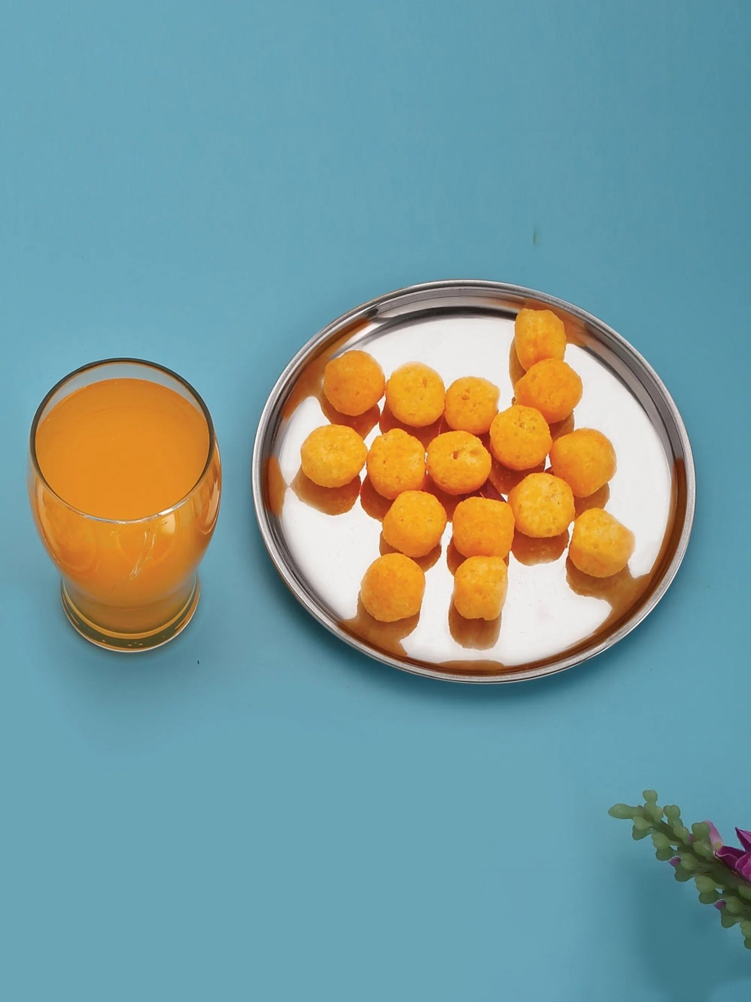 HAZEL Silver Stainless Steel Snack Plates With Mirror Finish