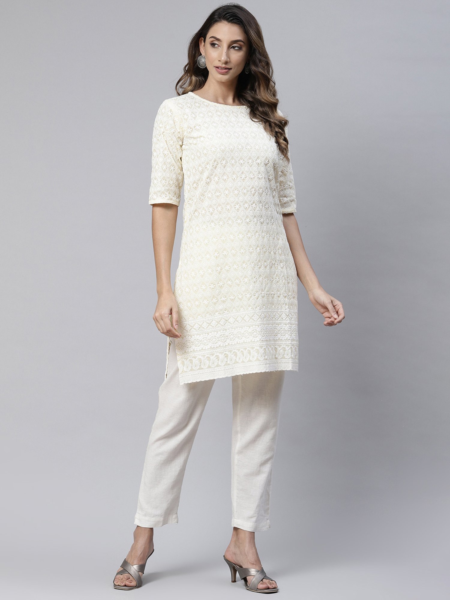 SWAGG INDIA Cream Cotton Embroidered Straight Kurti