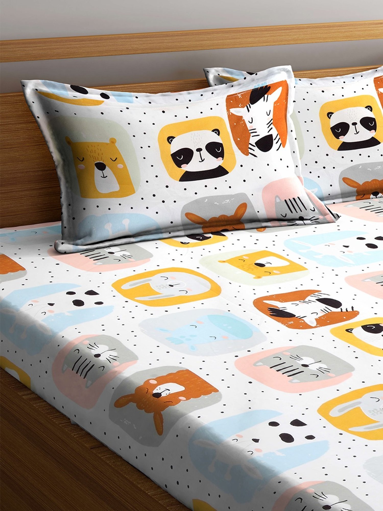 Klotthe Printed White 210 TC Cotton Blend Double 2 Bed Sheets with 4 Pillow Covers