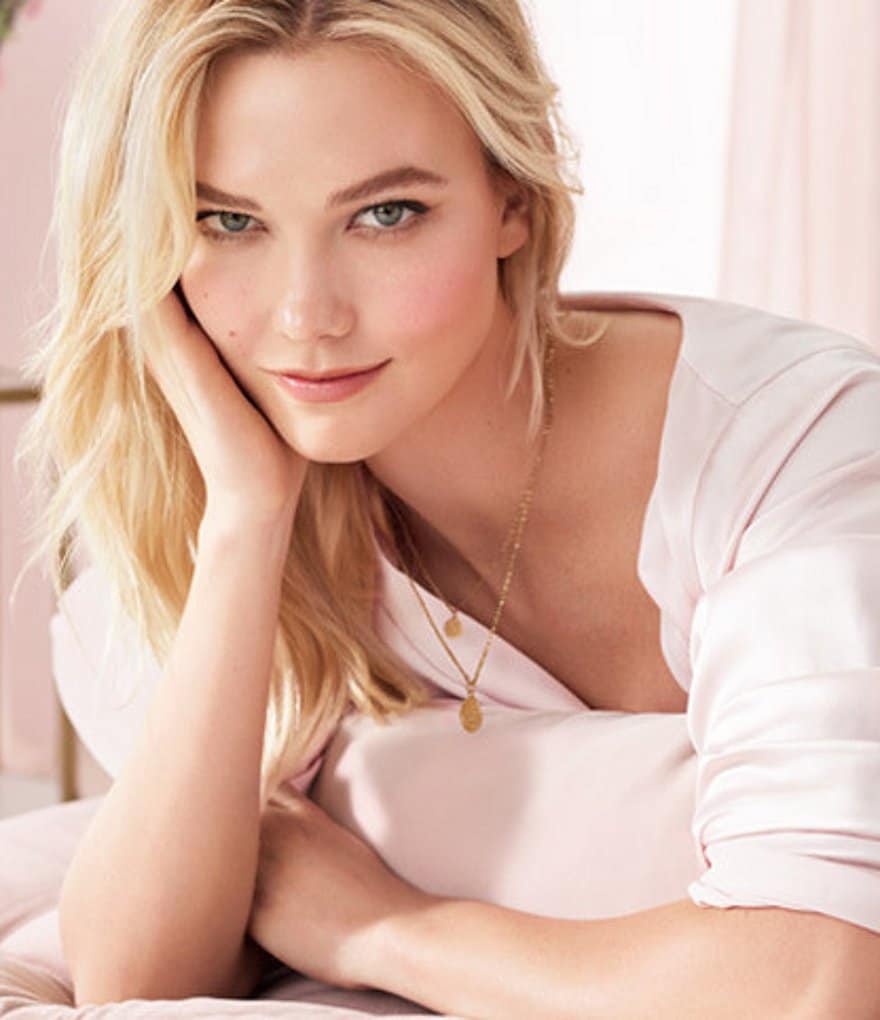 Elizabeth Arden Sheer Kiss Lip Oil