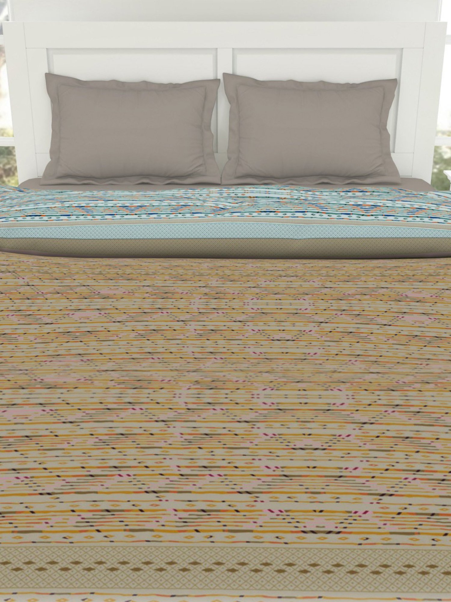 Spaces Printed Beige Cotton Shell Double Bed Quilt