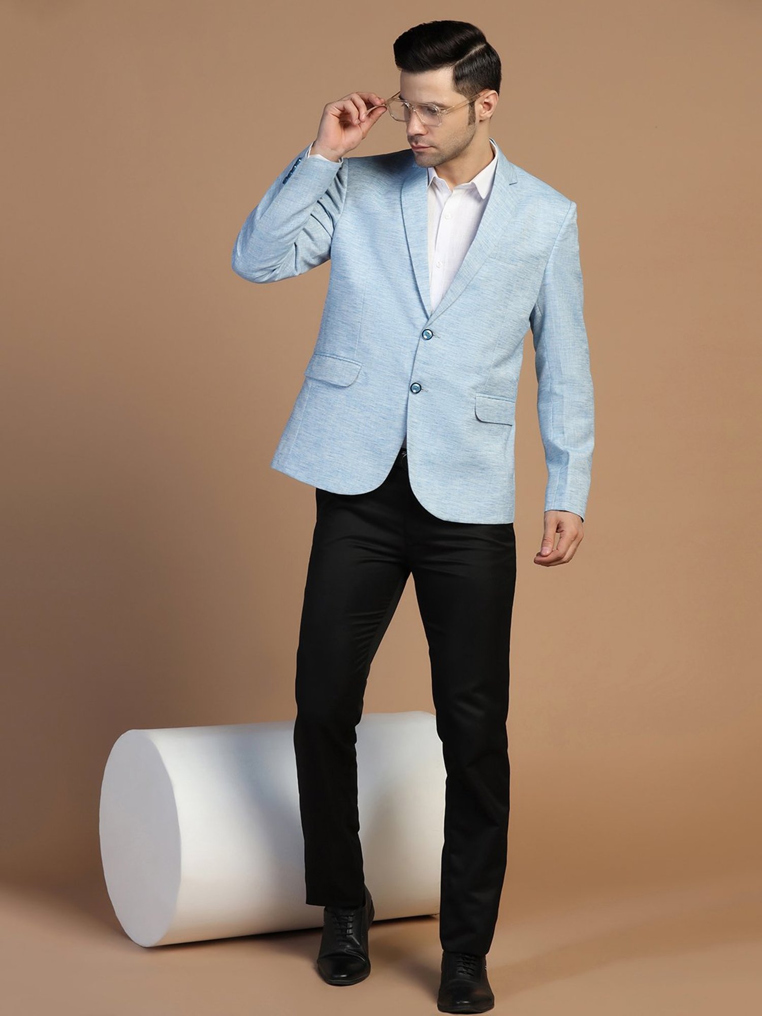 Arrow Sports Green Regular Fit Texture Waistcoat