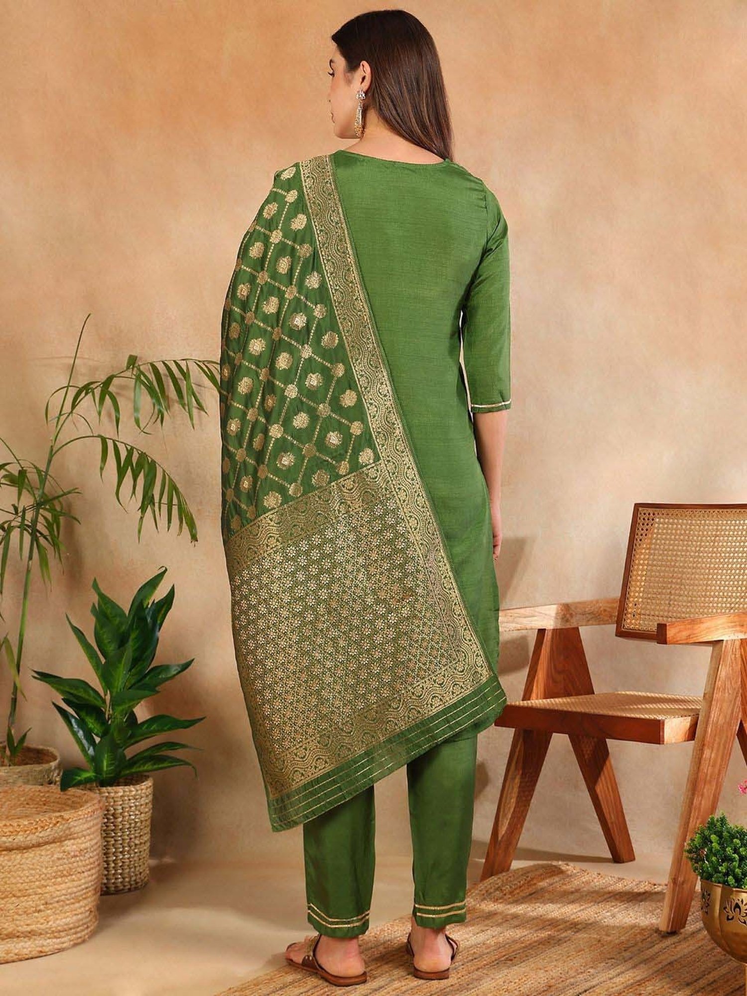 Vaamsi Green Woven Pattern Kurta Pant Set With Dupatta