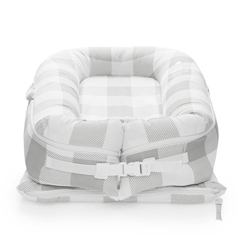 Simmons Kids' Silent Auto Gliding Elite Bassinet - Odyssey