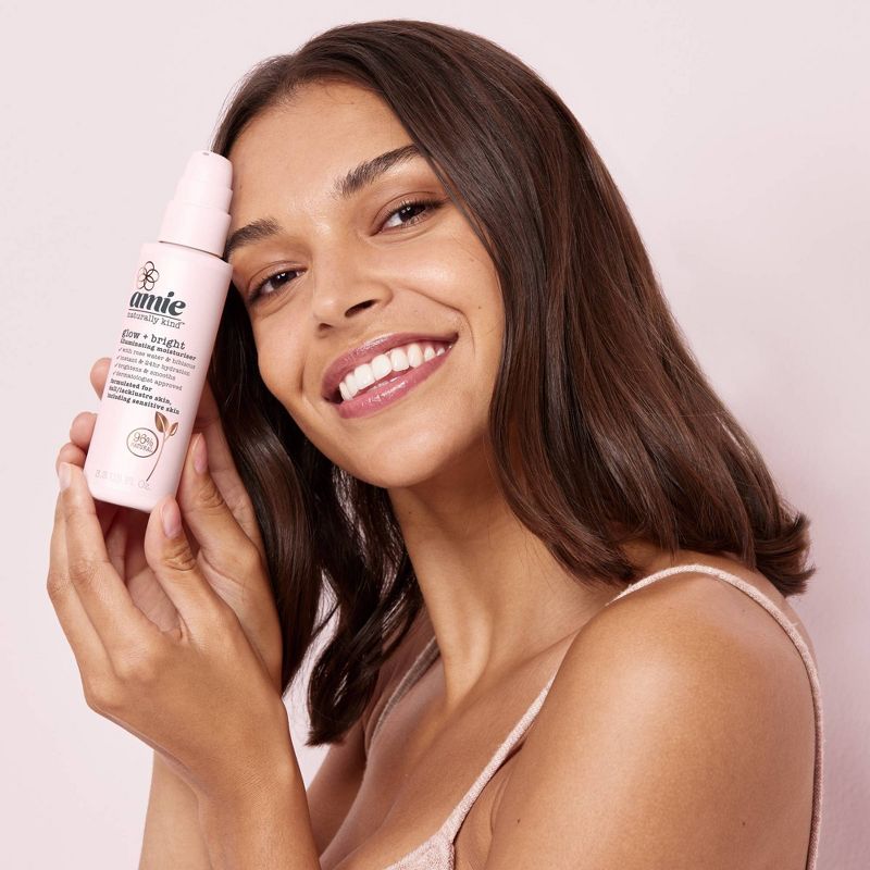 Amie Glow & Bright Illuminating Face Moisturizer - 3.3 fl oz