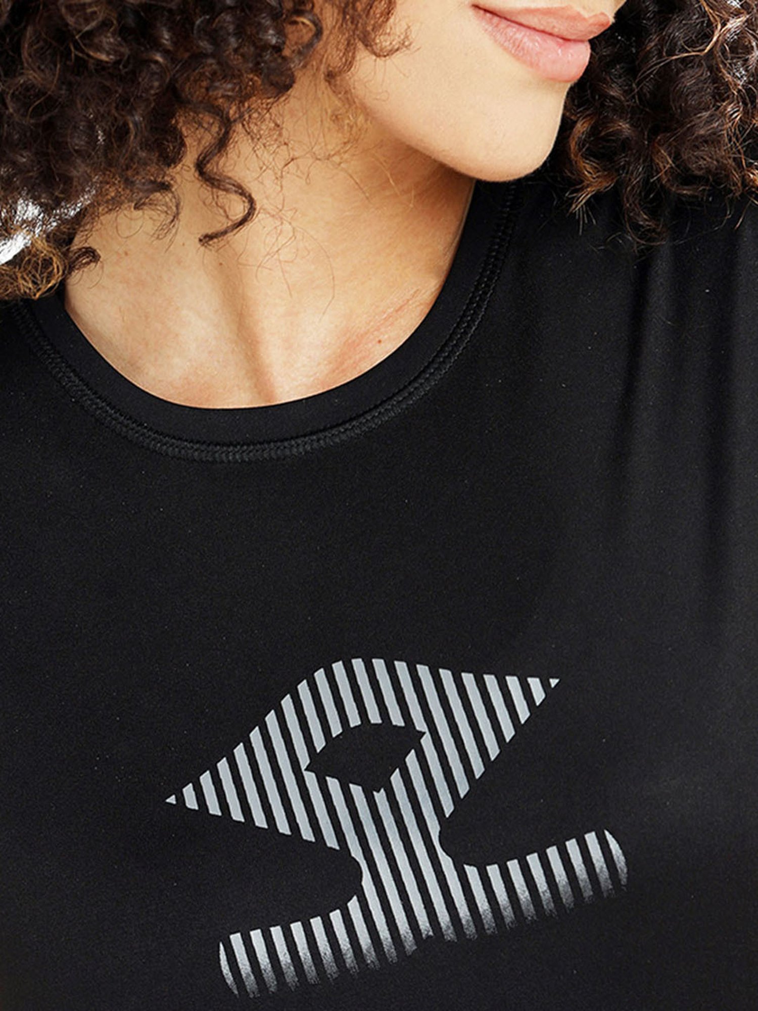 Shrey Black Printed T-Shirt