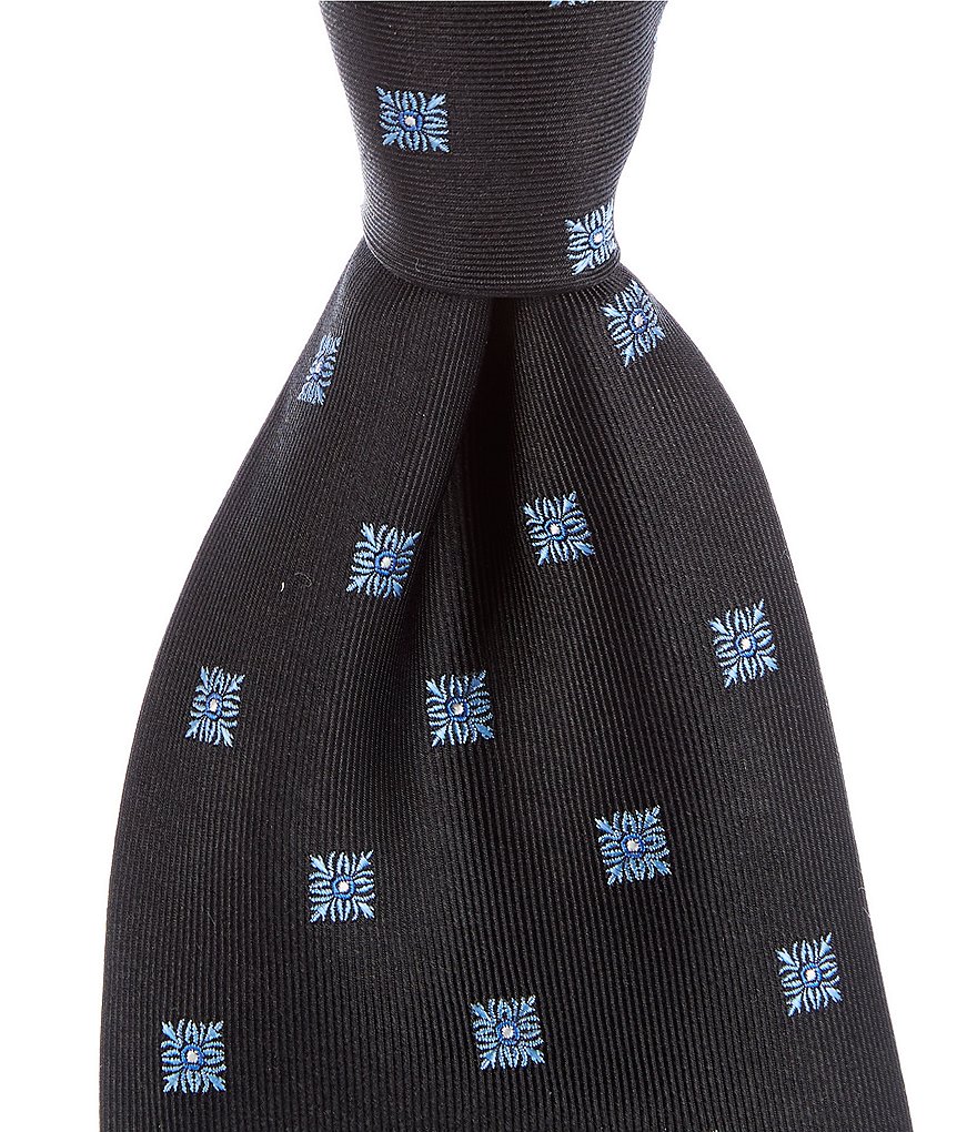 Roundtree & Yorke Petal Neat Traditional 3 3/8#double; Silk Tie