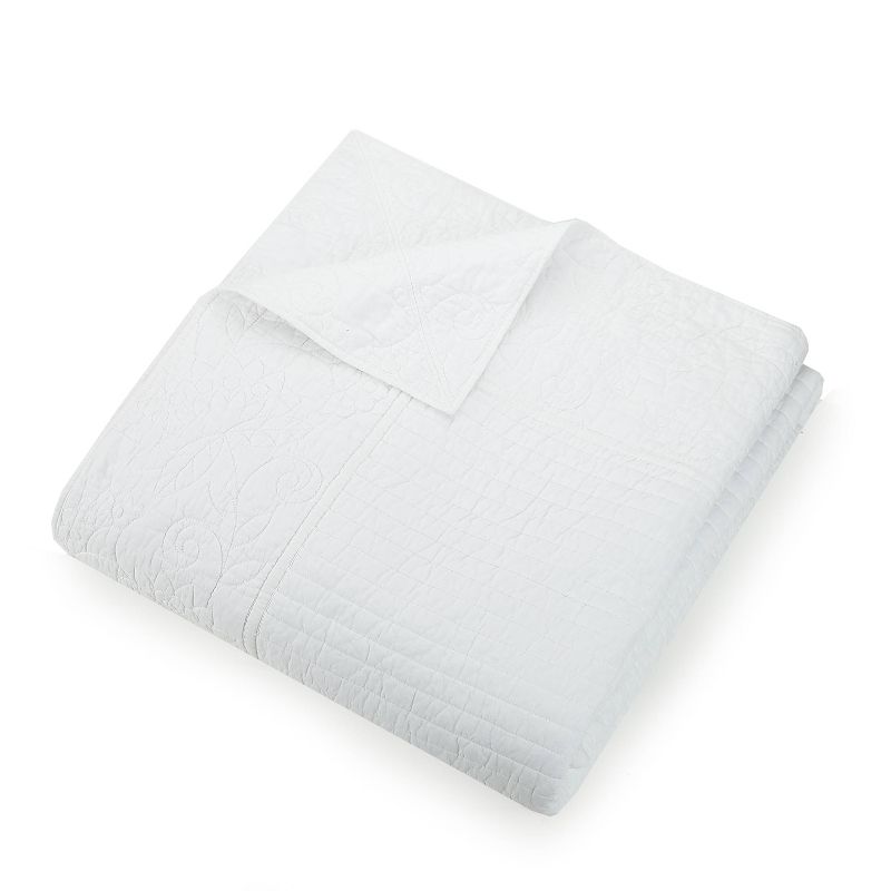 Full/Queen Laos Lily Coverlet White - Vera Bradley