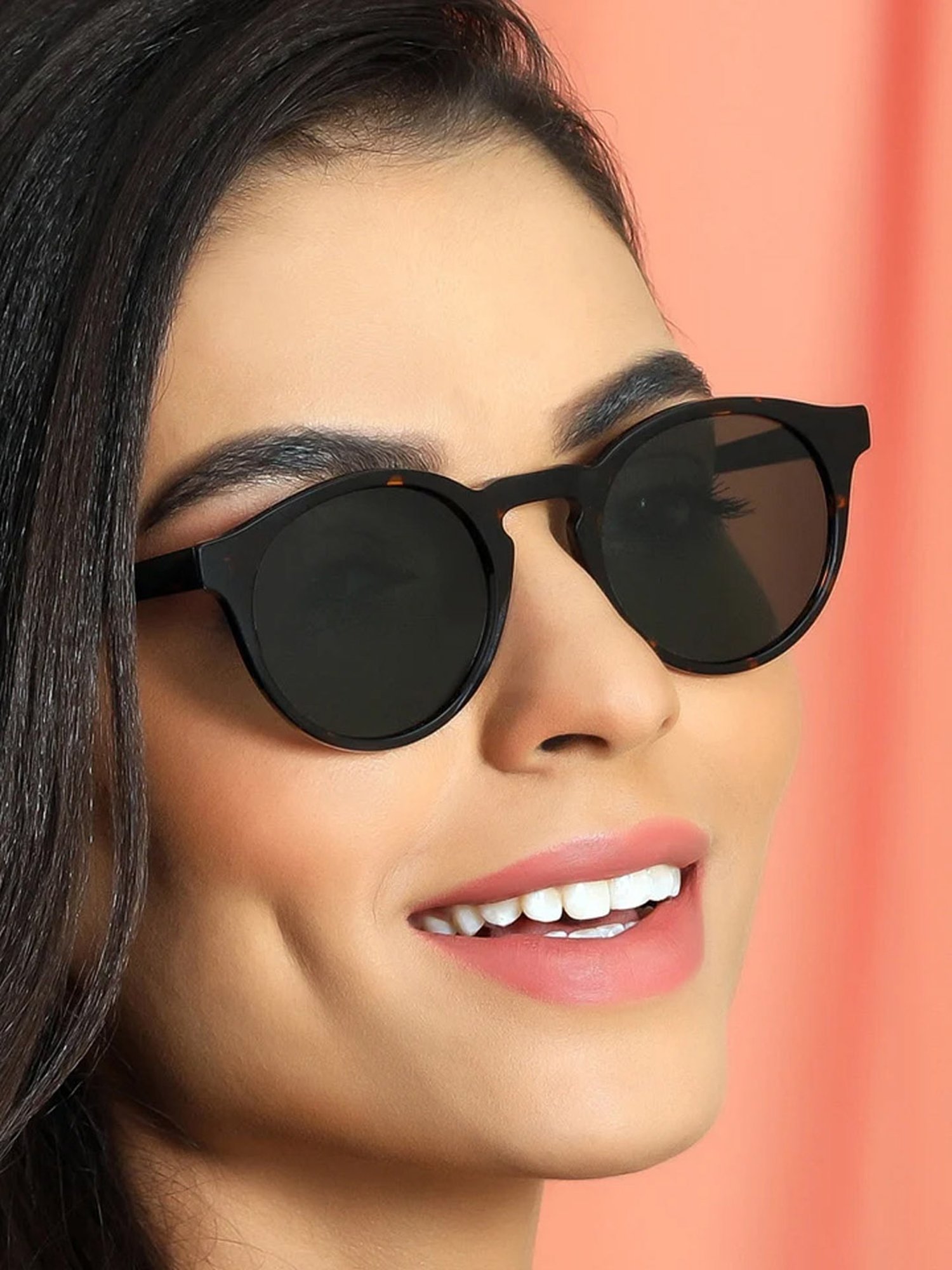 John Jacobs JJ S12432 Green Polarized Round Sunglasses