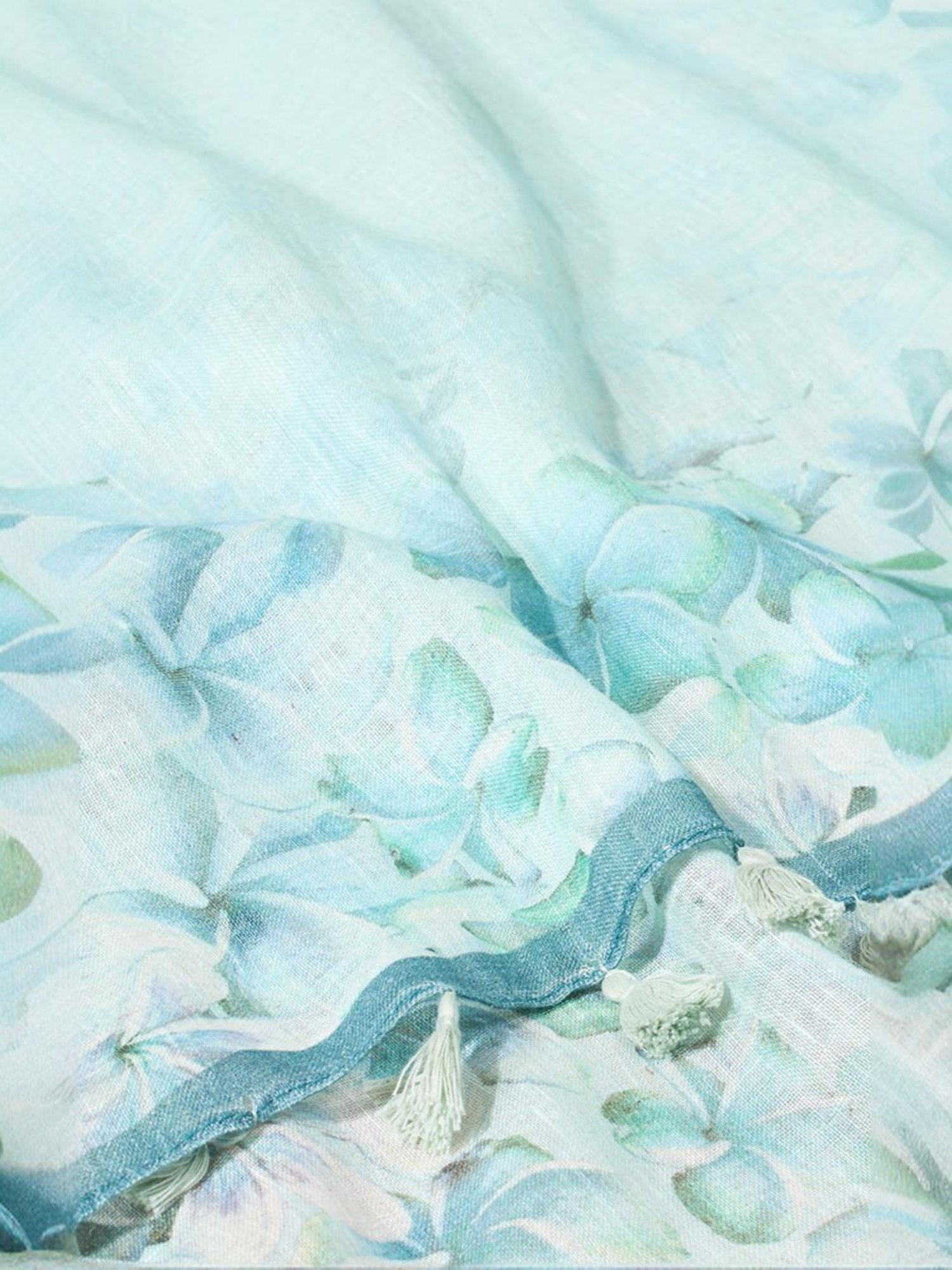 Taneira Blue Linen Printed Saree With Unstitched Blouse