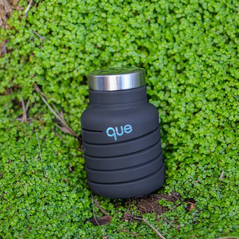 12oz que Bottle Metallic Charcoal