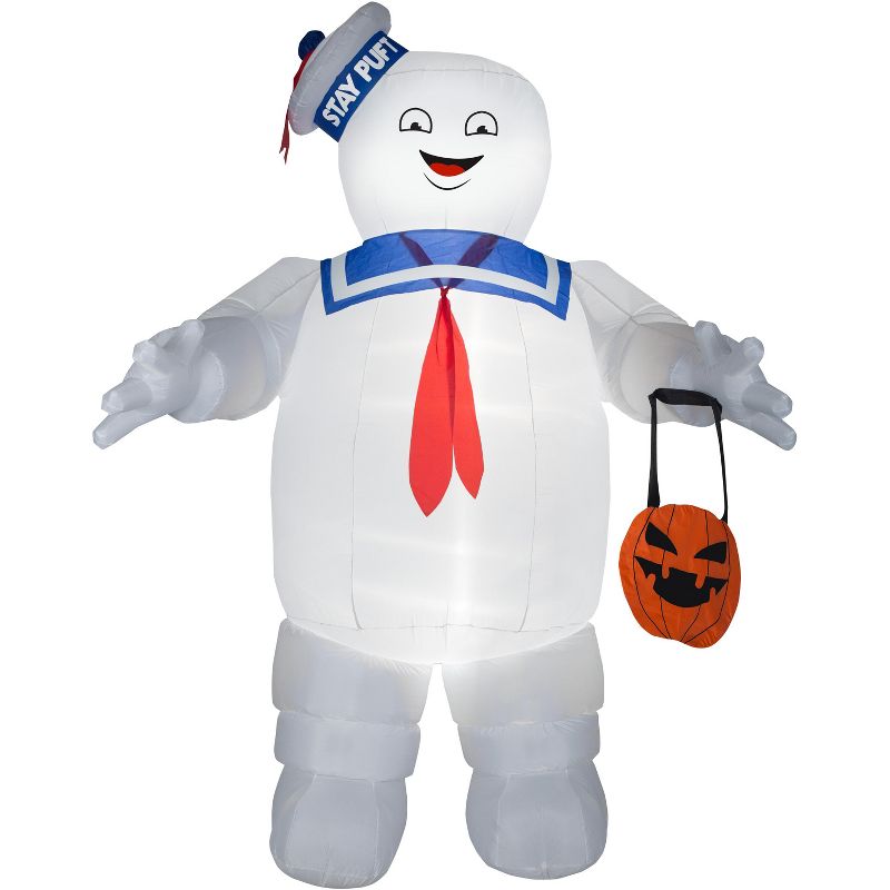 Gemmy Airblown Stay Puft w/Pumpkin Tote Giant Ghostbusters , 10 ft Tall, white