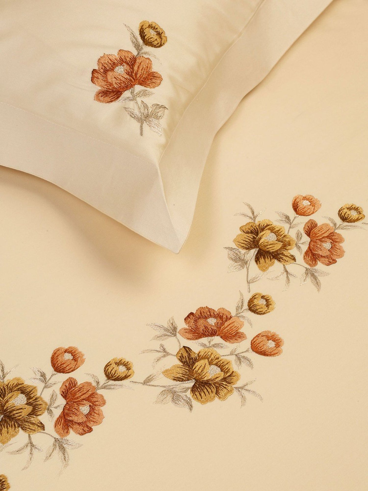 DDECOR Live beautiful Floral French Vanilla 180 TC Cotton King Bed Sheet with 2 Pillow Covers