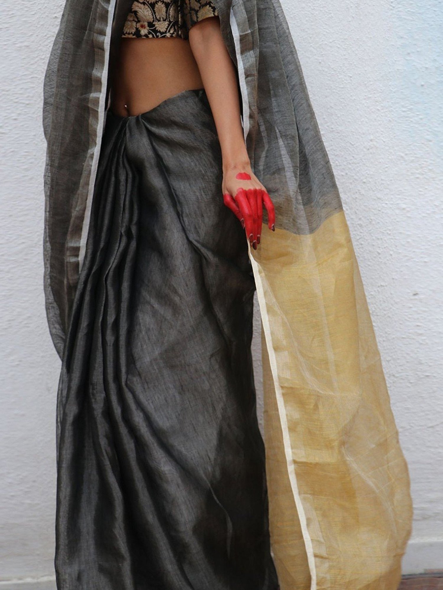 Chidiyaa Grey Chandni Raatein Charulata Handwoven Linen Zari Saree