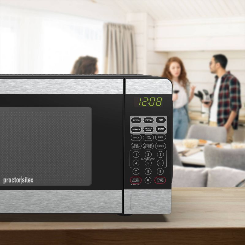 Proctor Silex 0.7 cu ft Microwave Oven - Silver