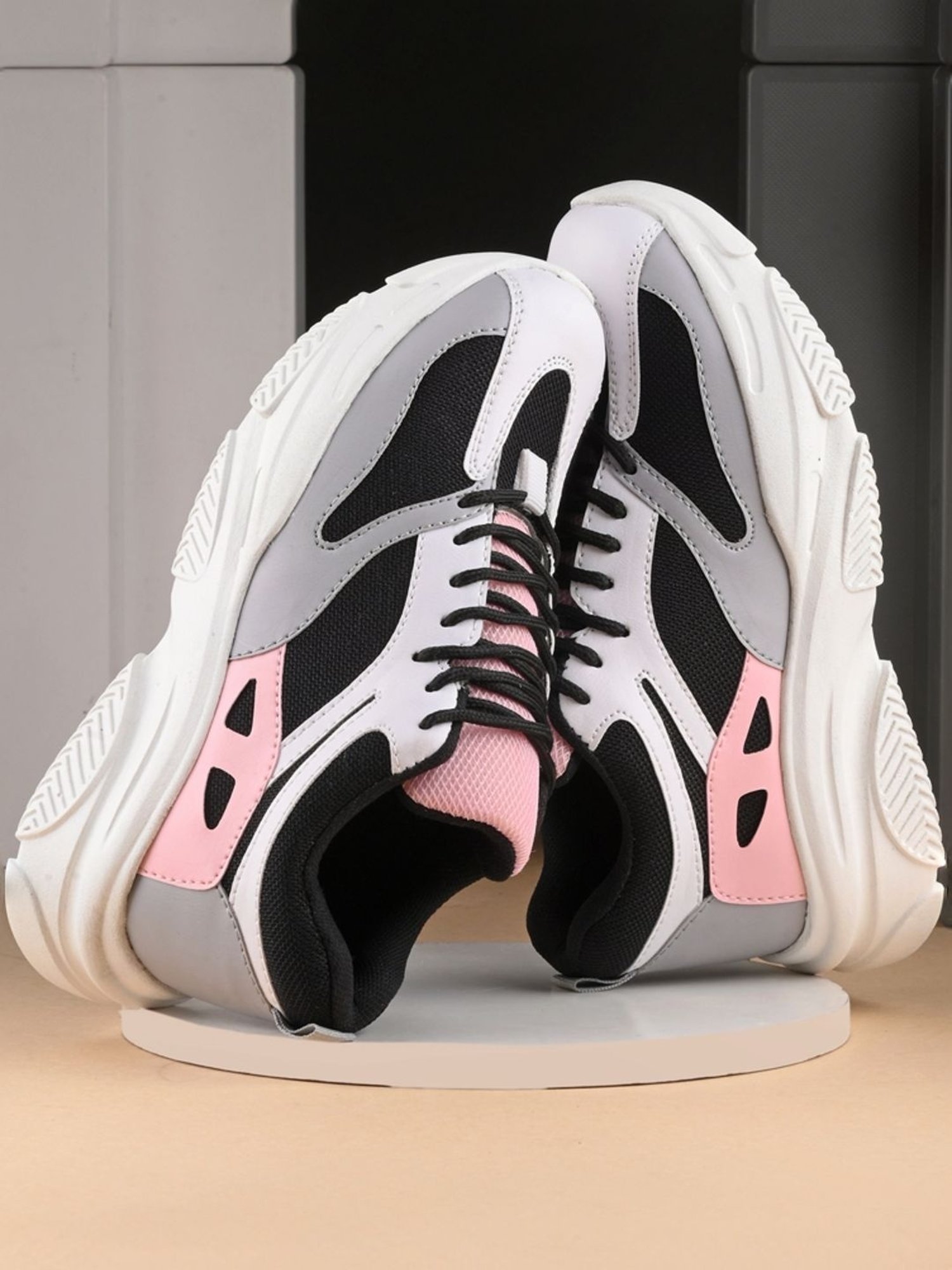 Giorgio Women's Black Running Shoes