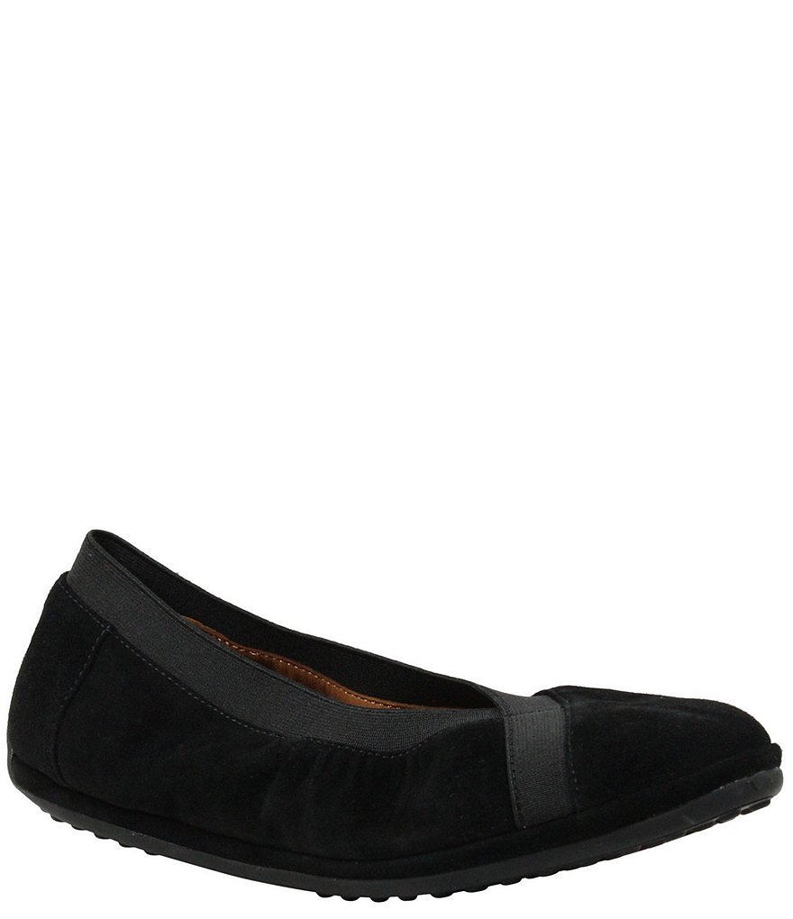 L'Amour Des Pieds Yerusha Suede Flats