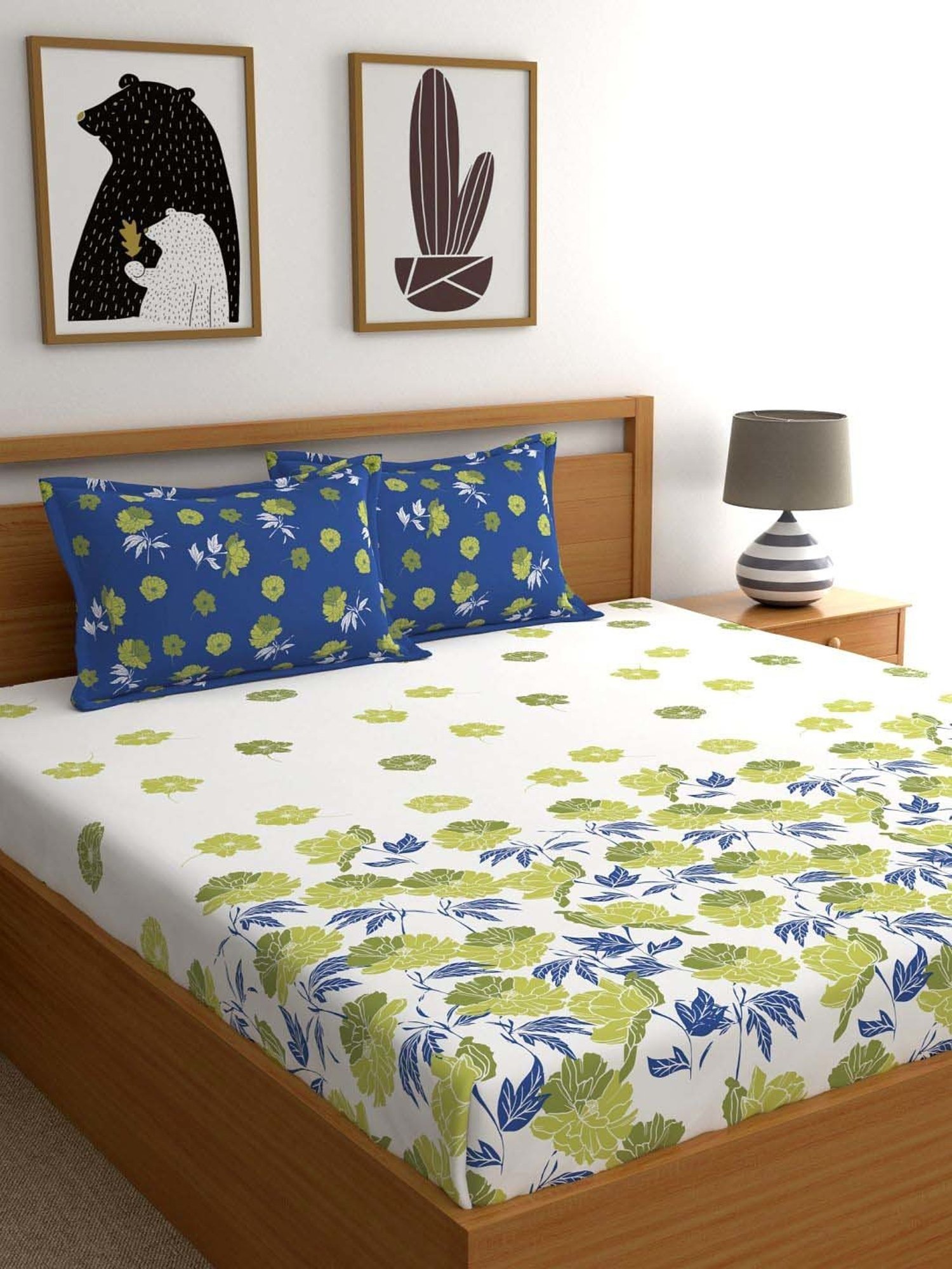 Dreamscape White & Green Cotton 140 TC Double  Bedsheet with 2 Pillow Covers