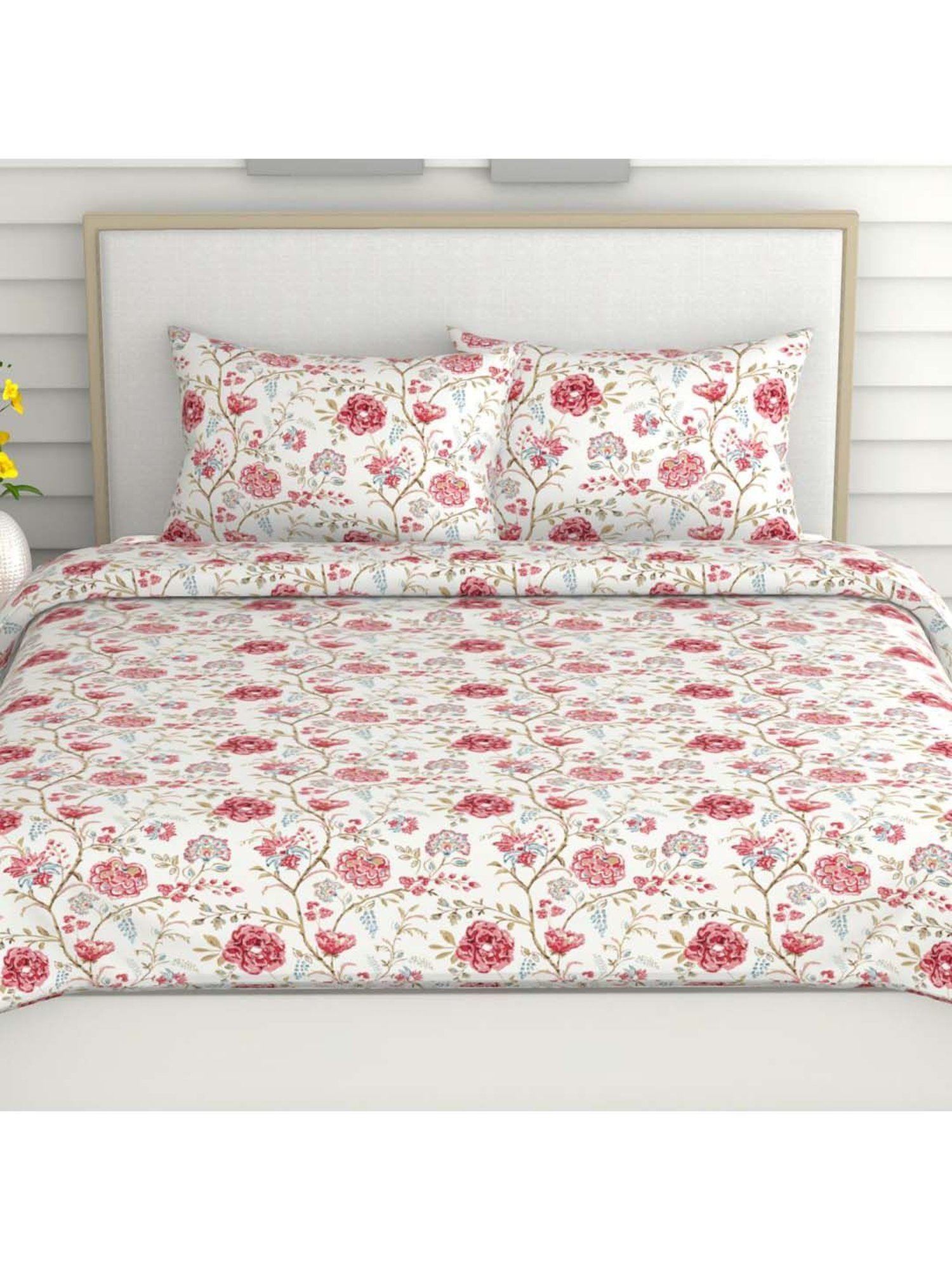 Haus & Kinder Red Cotton 186 TC King Bedsheet with 2 Pillow Covers