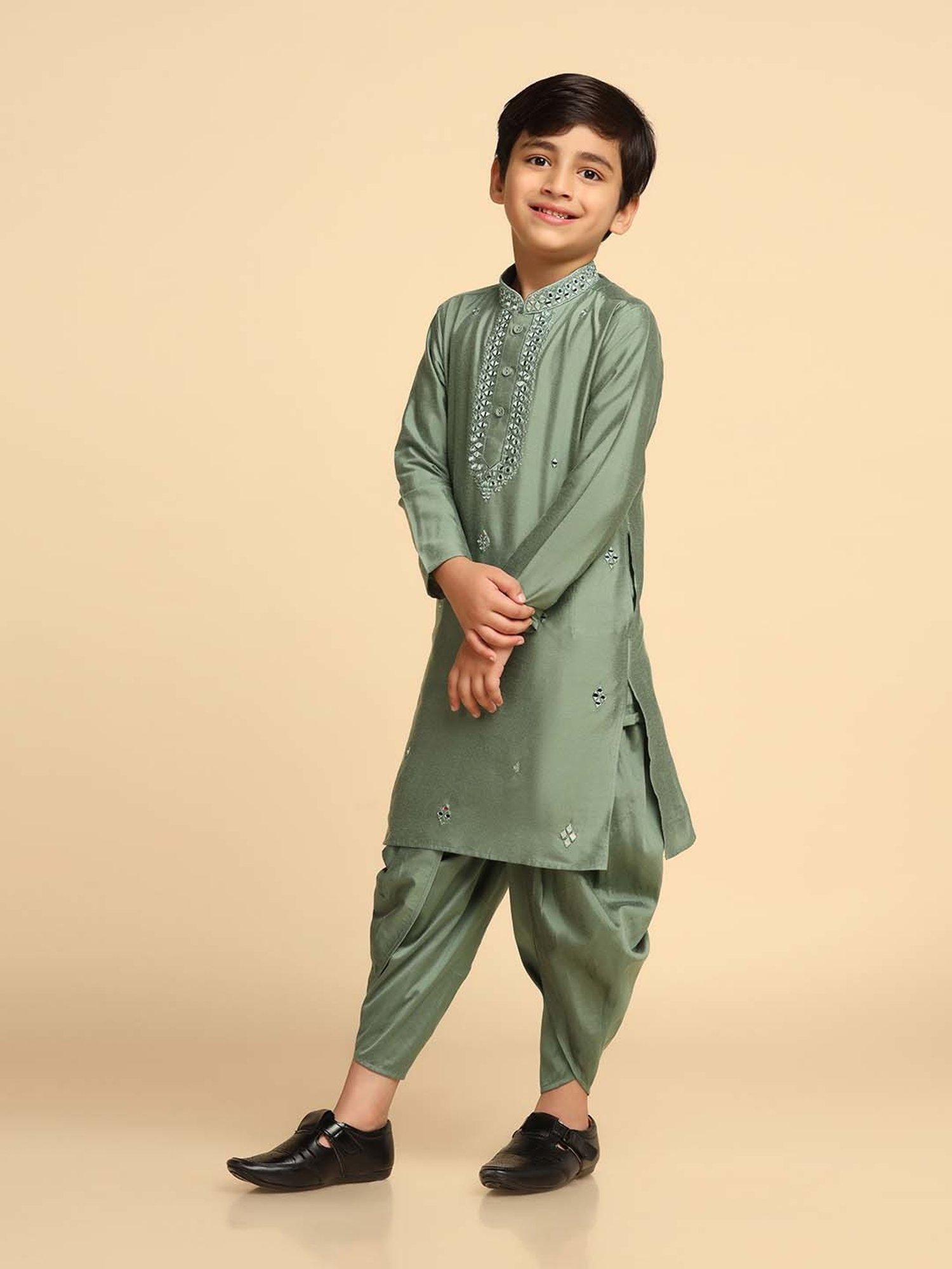 KISAH Kids Green Cotton Embroidered Full Sleeves Kurta