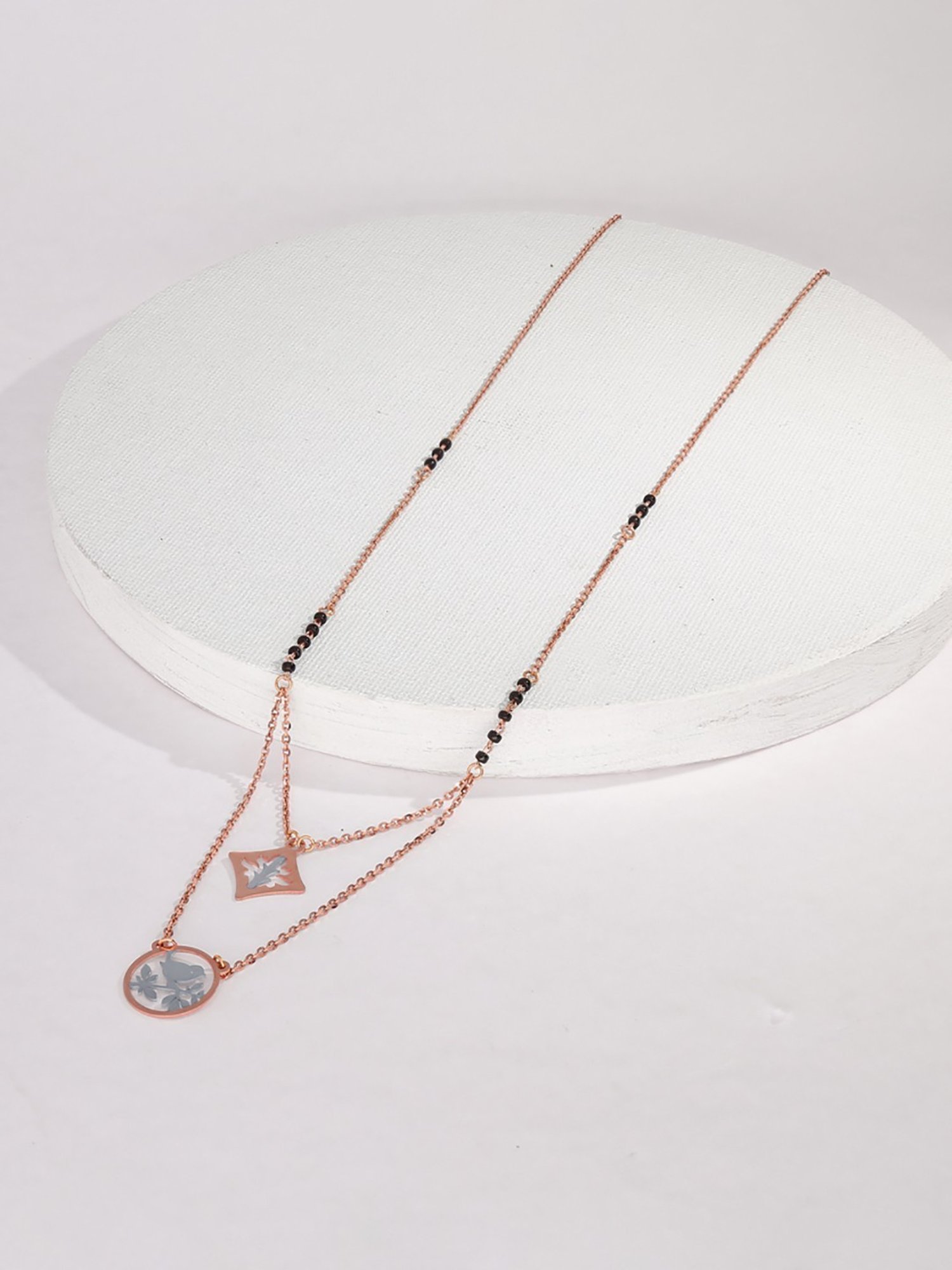 P.N.Gadgil Jewellers Mordern Carm 22k Gold Mangalsutra