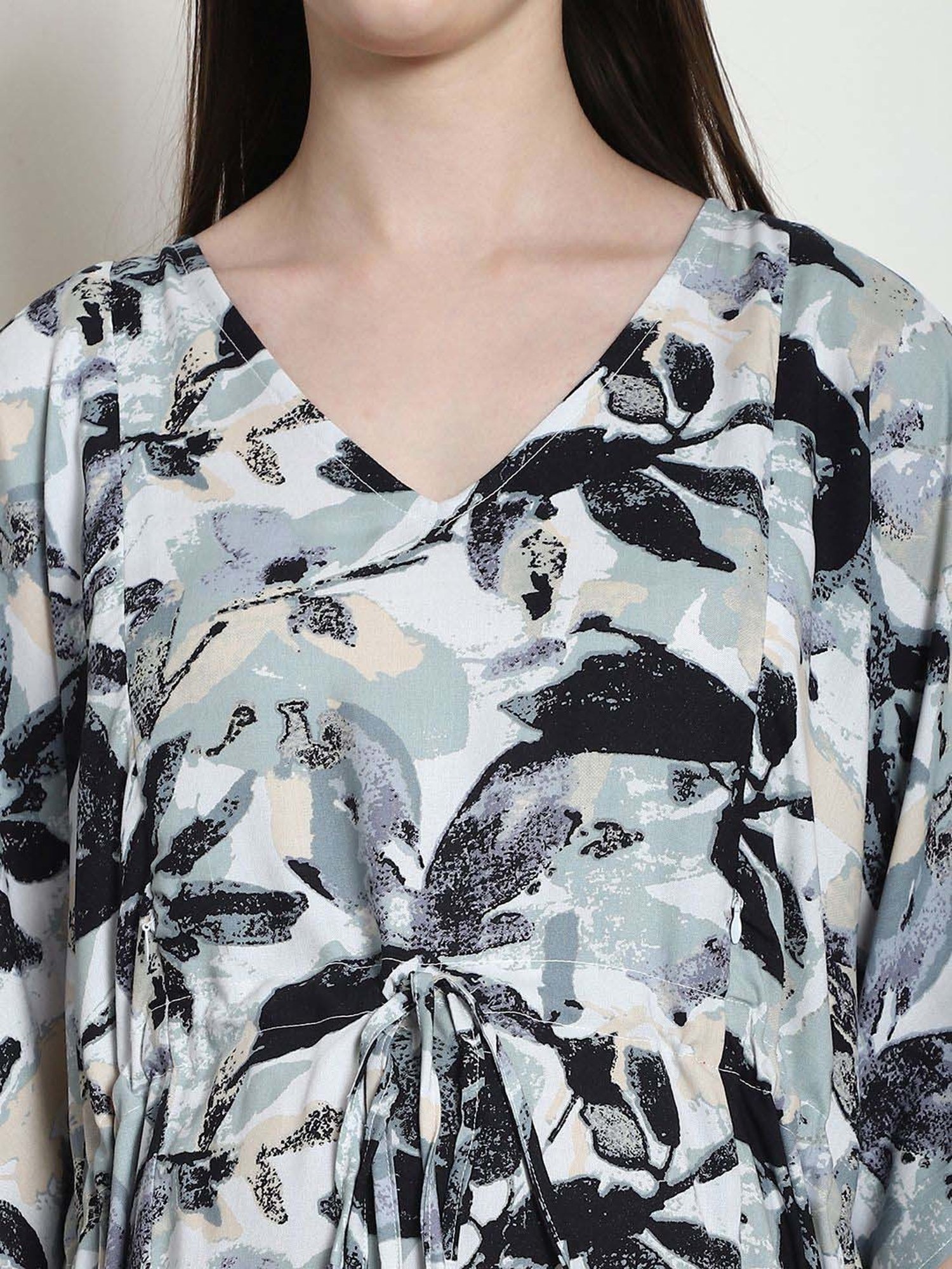 Secret Wish Black Rayon Floral Straight Kaftan