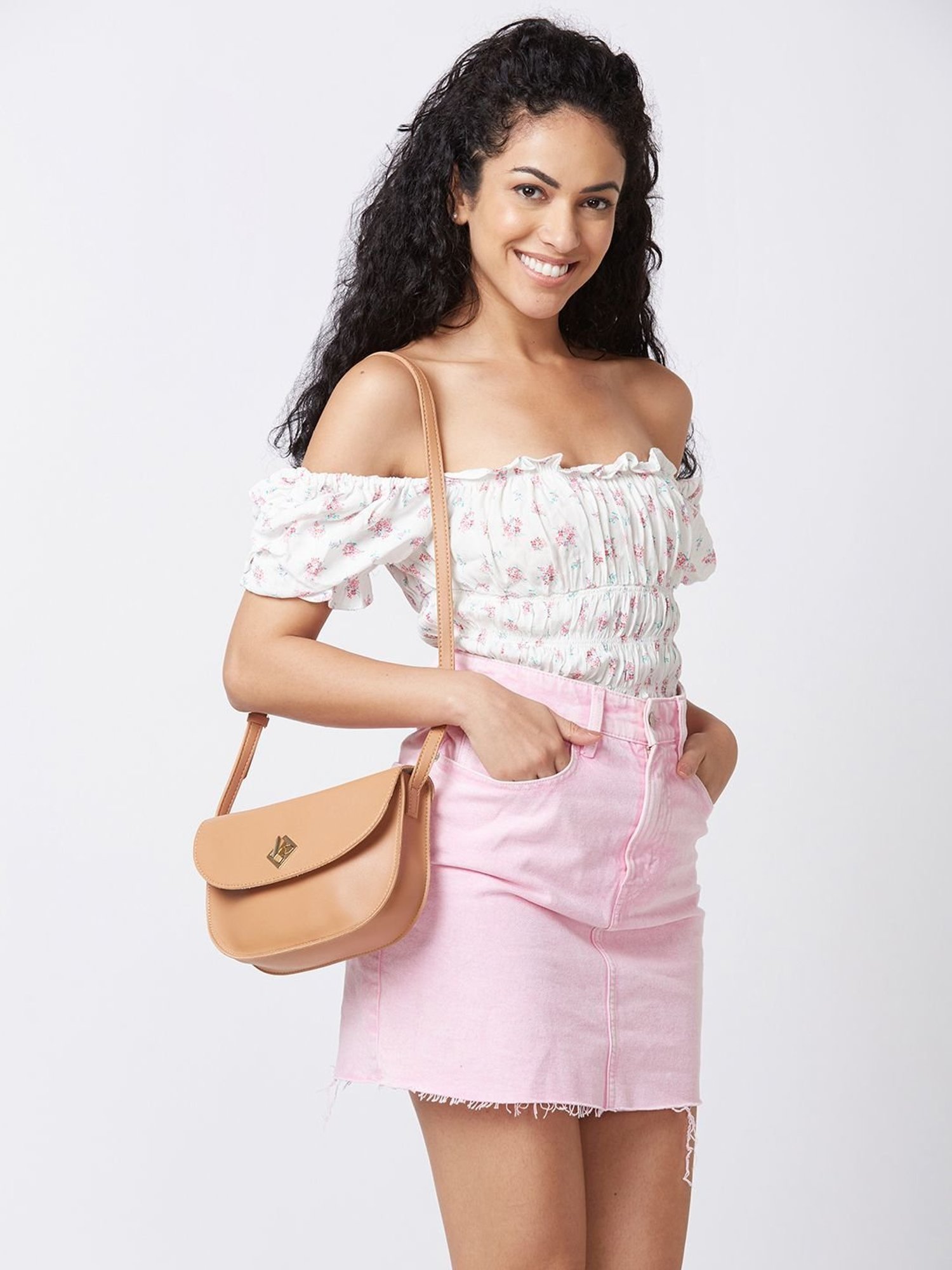 Globus Tan Solid Medium Sling Handbag