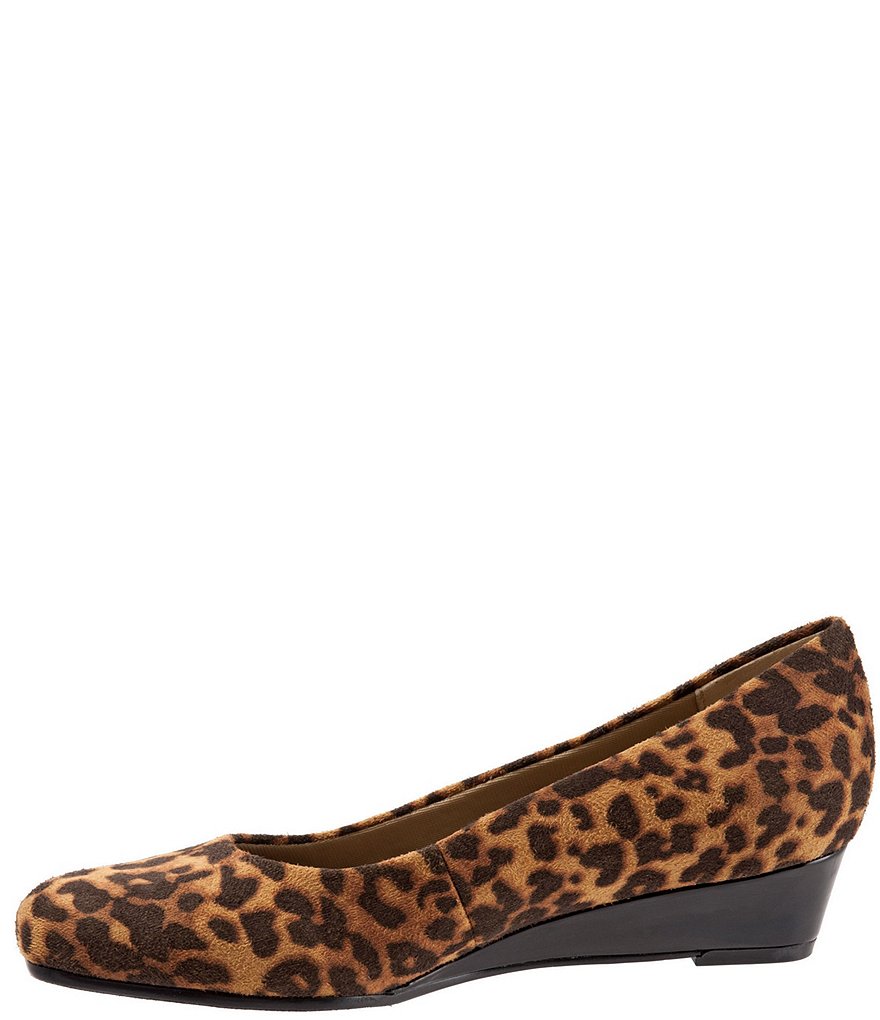 Trotters Lauren Cheetah Print Microfiber Pumps