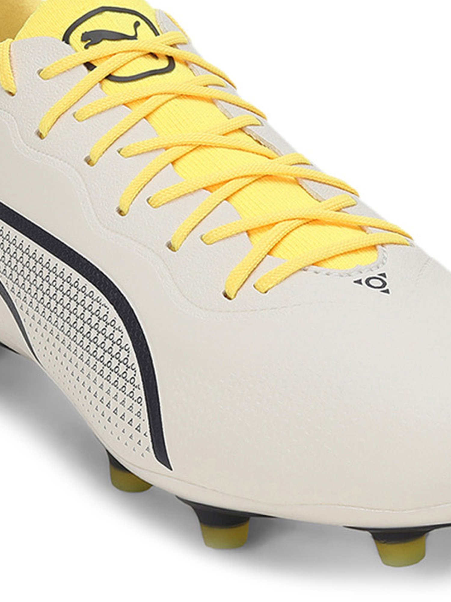 Puma Men's KING PRO FG/AG White Football Shoes