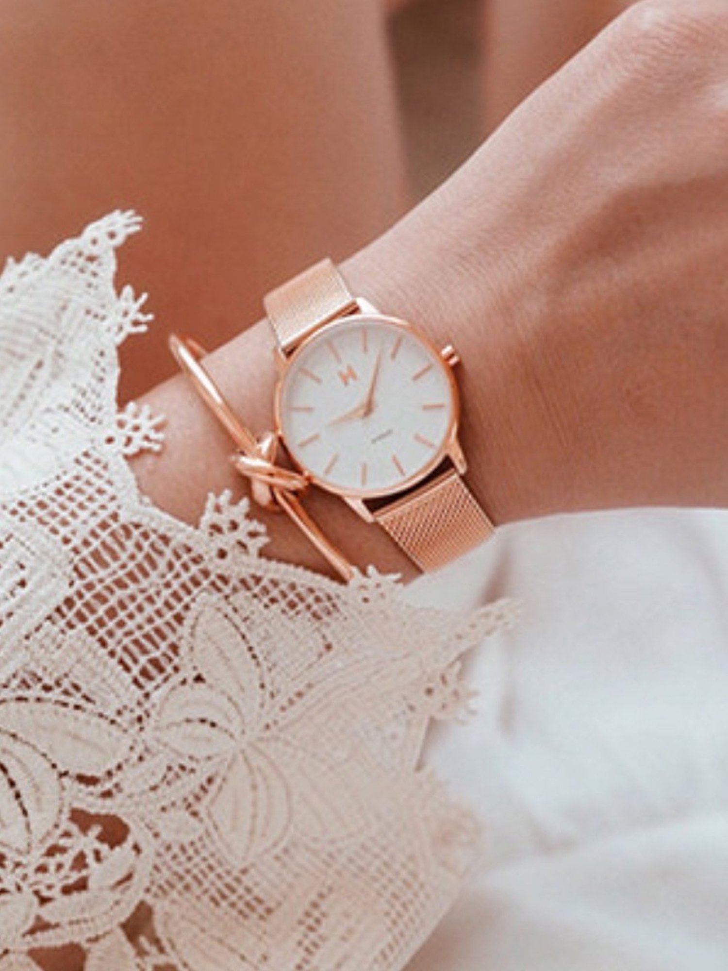 MVMT D-MA01-RGWM Avenue Analog Watch for Women