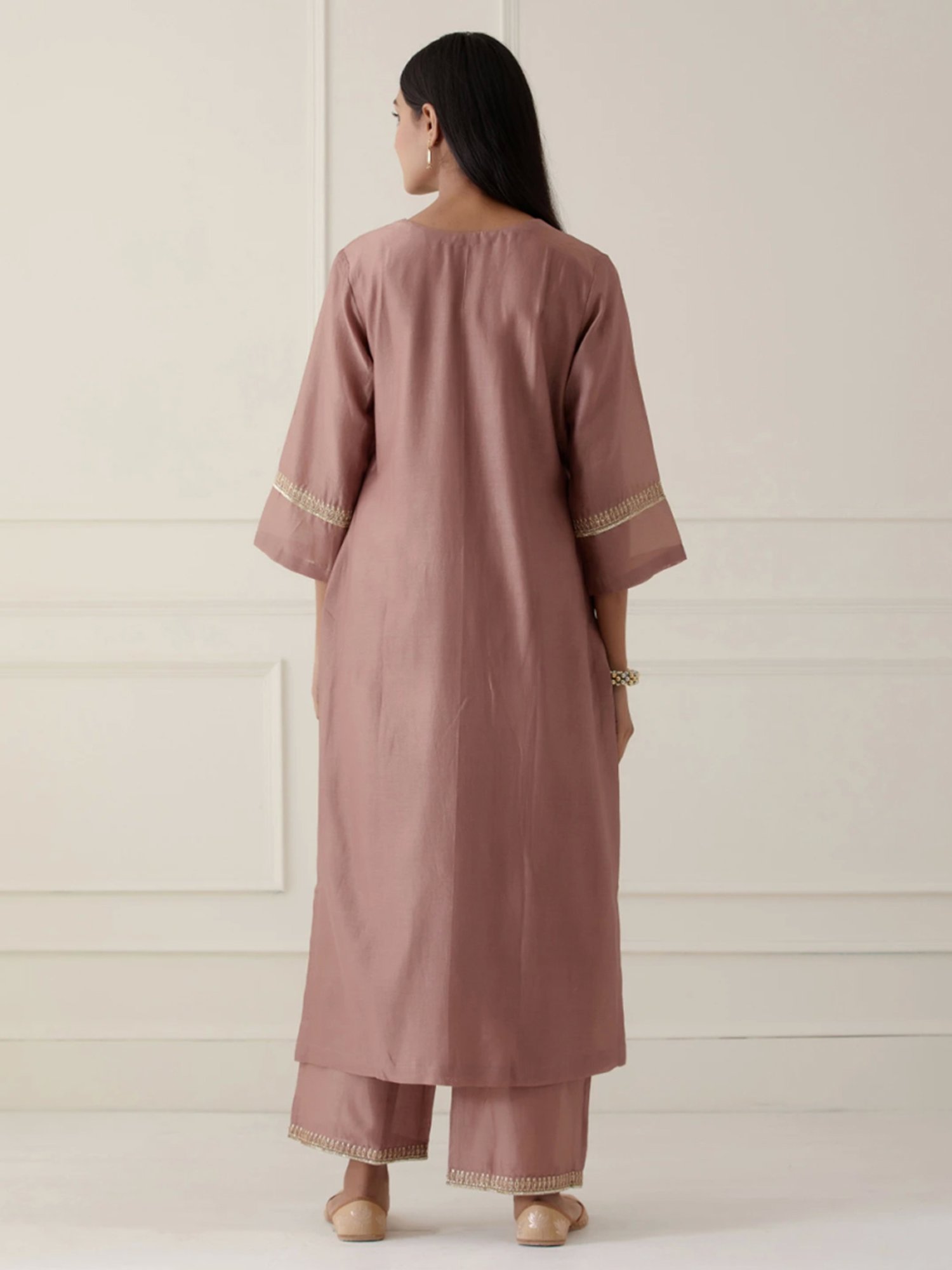 Ikshita Choudhary Dust Pink Sanjh Embroidered Kurta