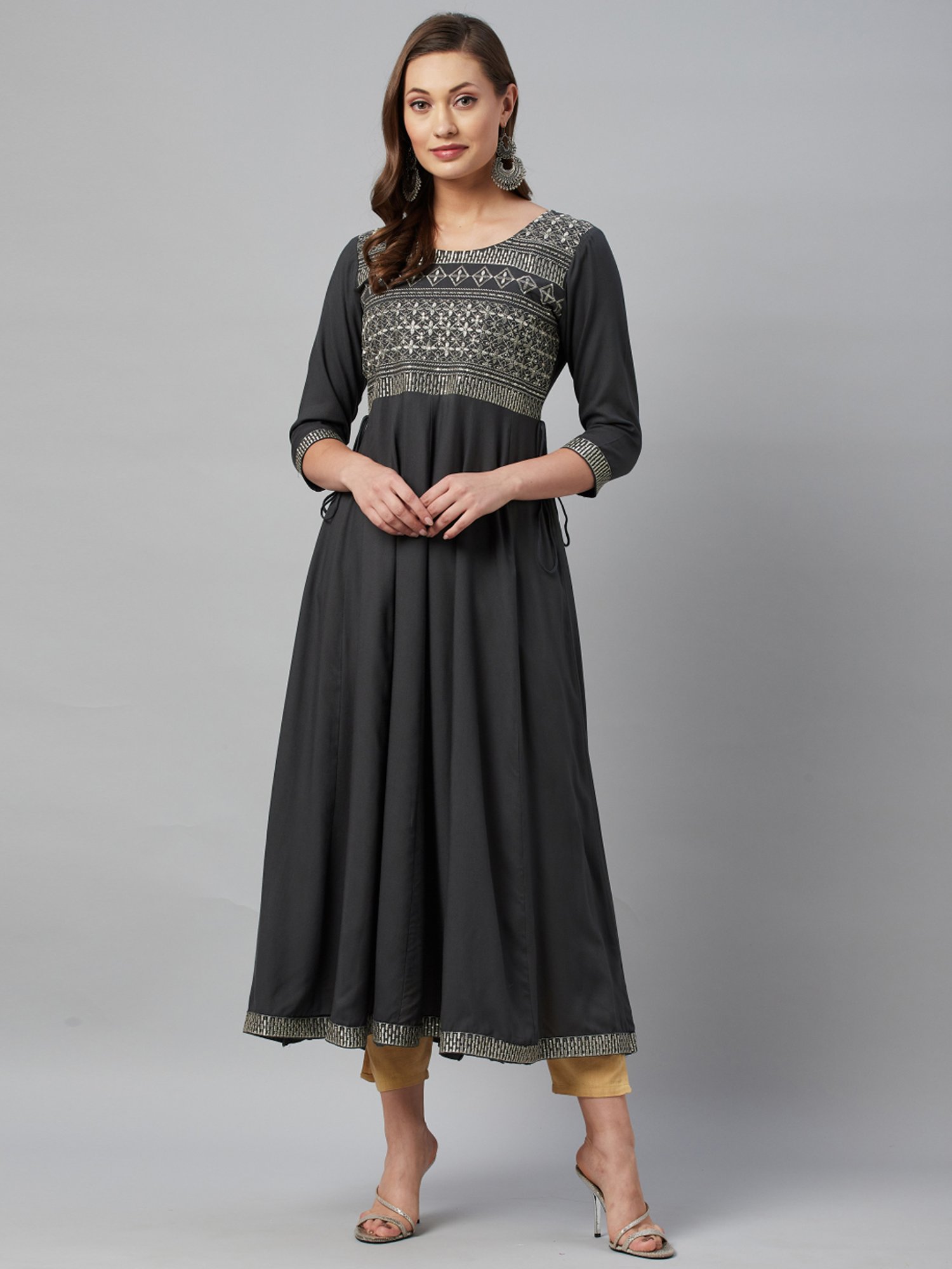 HIGHLIGHT FASHION EXPORT Grey Cotton Embroidered Anarkali Kurta