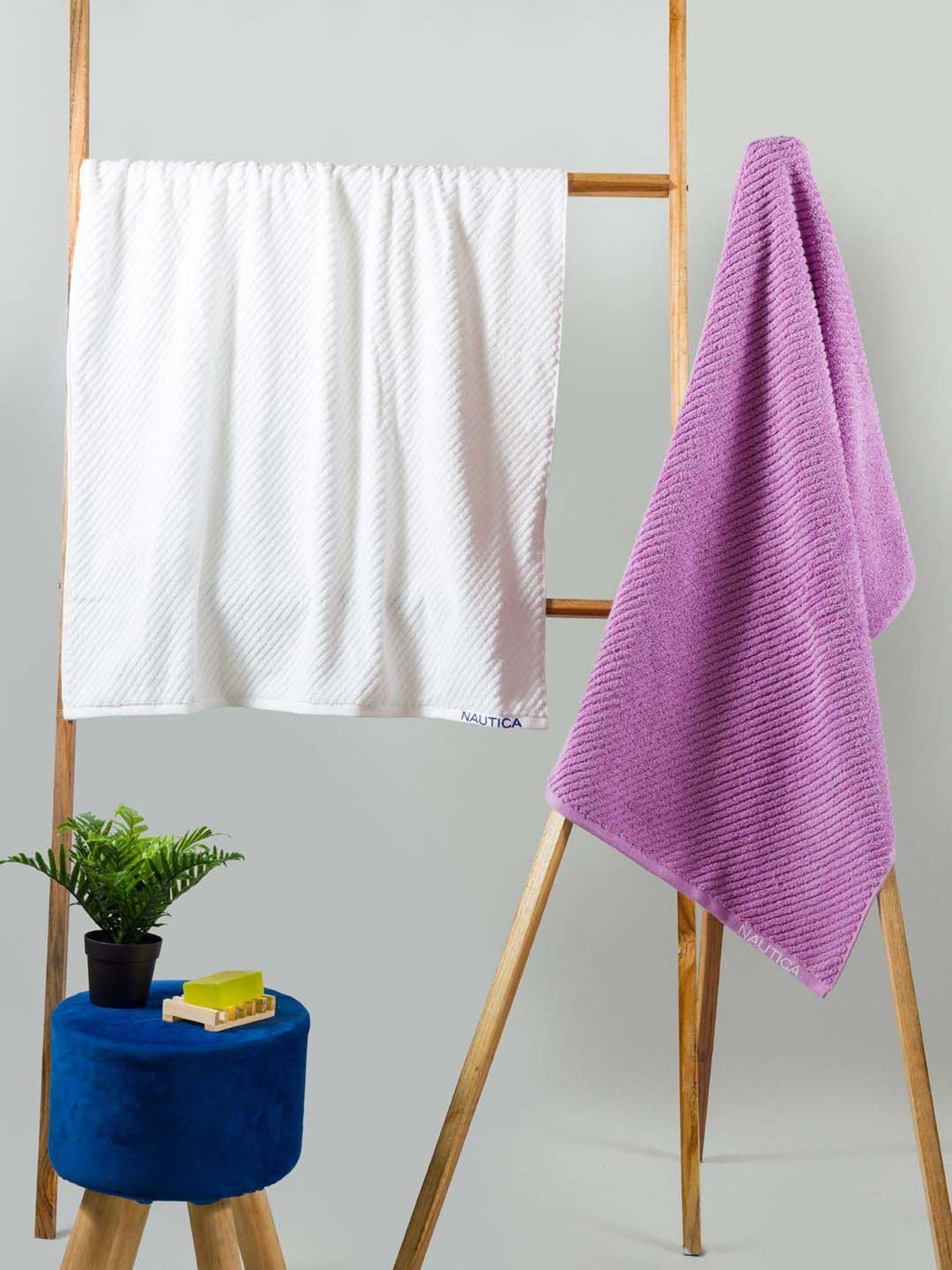 Nautica Cross View White & Lilac Cotton 600 GSM Fluffy Zero Twist Bath Towel - Set of 2