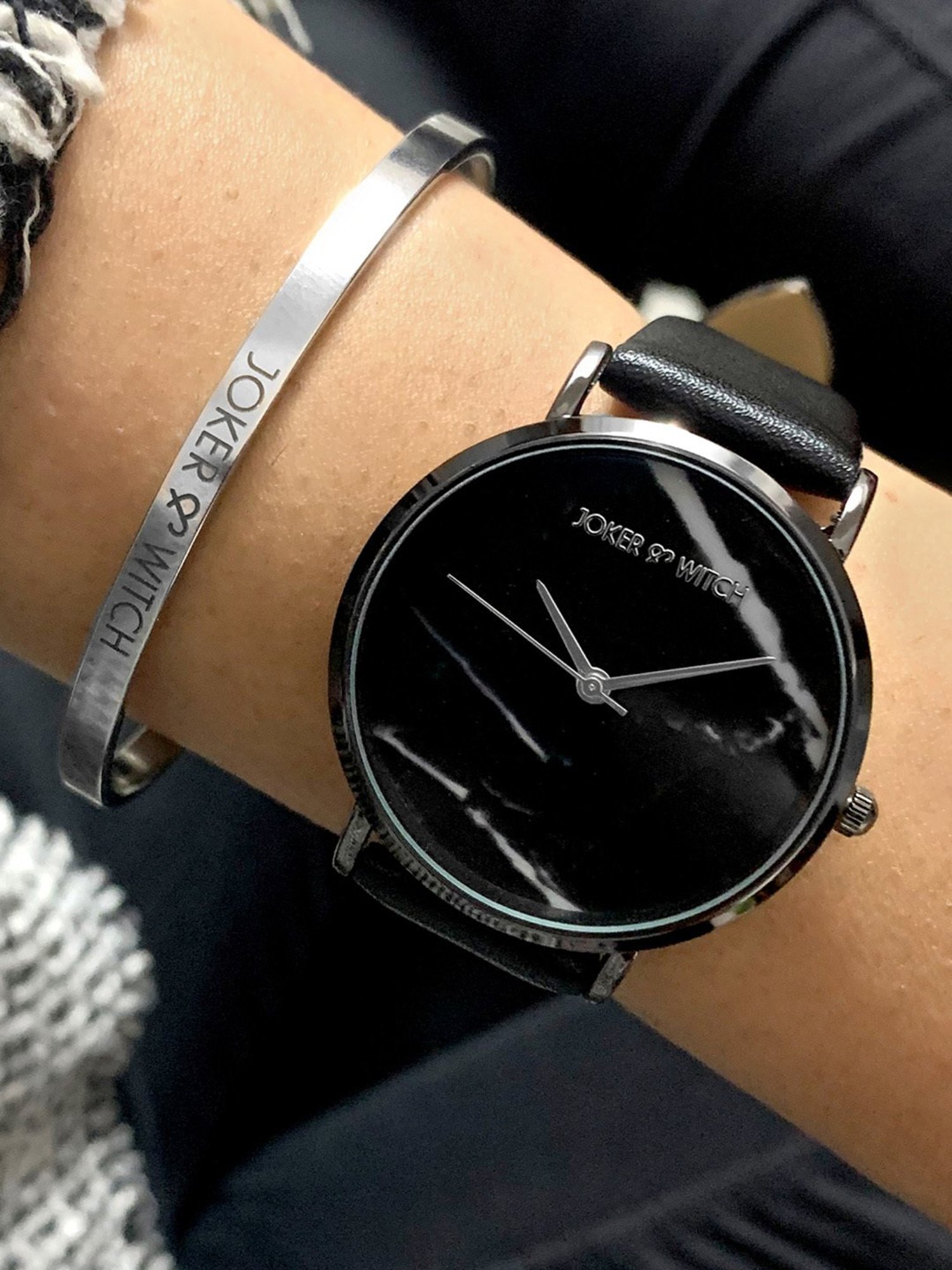 Joker & WItch JWBS251 Analog Watch with Bracelet Gift Set for Women